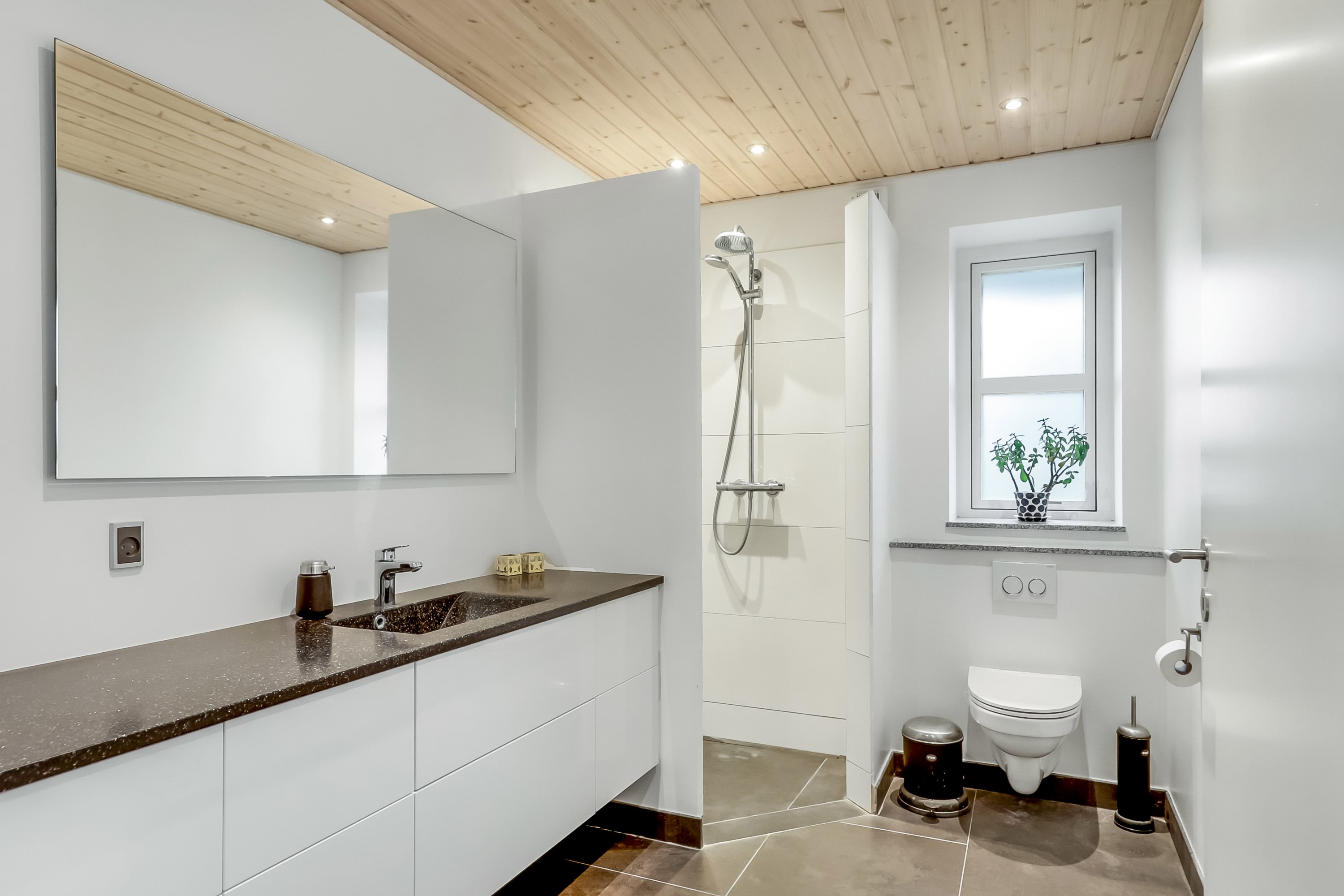 Fremhævet badeværelse billede i fuldskærmstilstand. Billede af Sømarken 151, Ollerup, 5762 Vester Skerninge