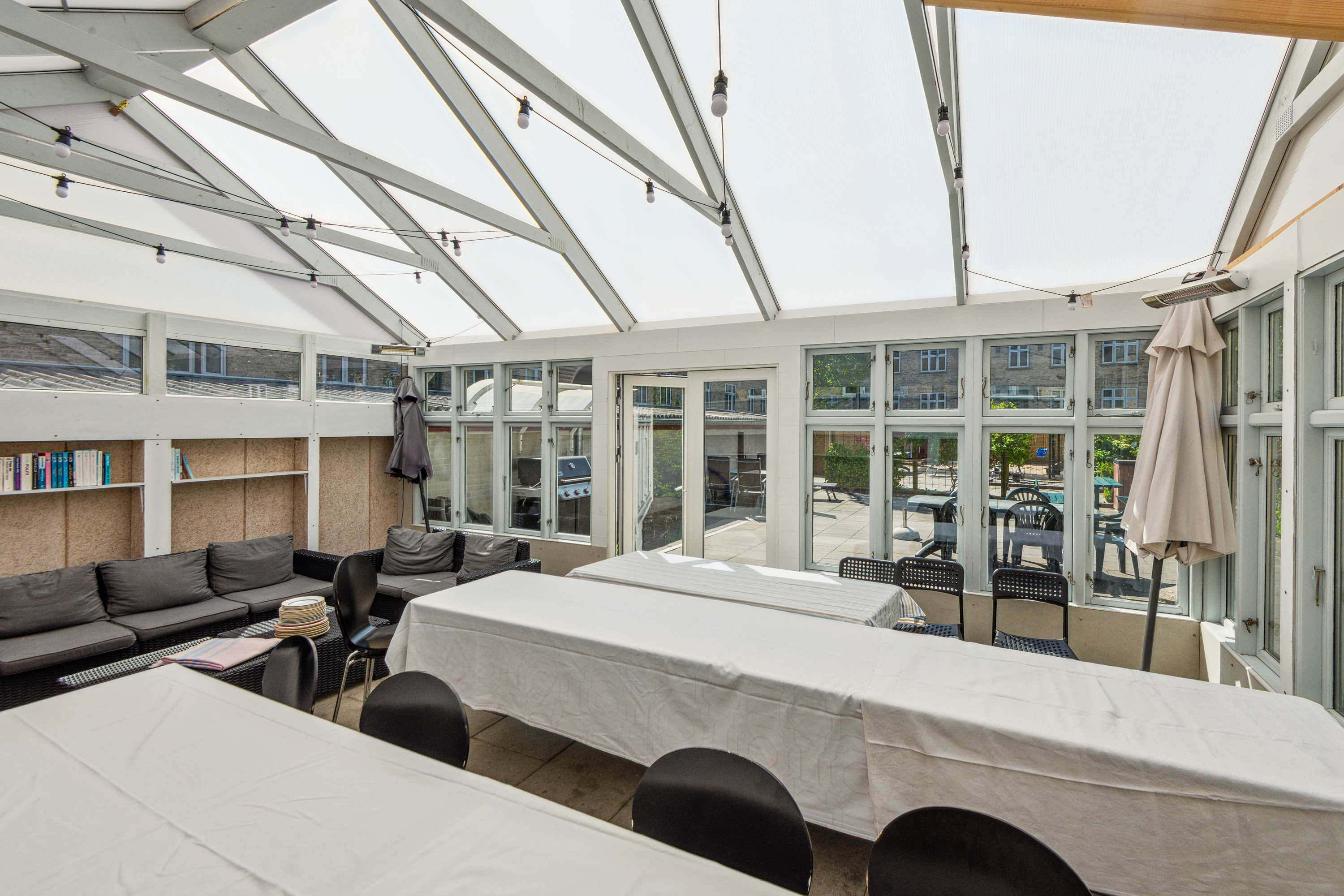 Fremhævet udestue billede i fuldskærmstilstand. Billede af Kærvang 1, 1. tv., 9000 Aalborg