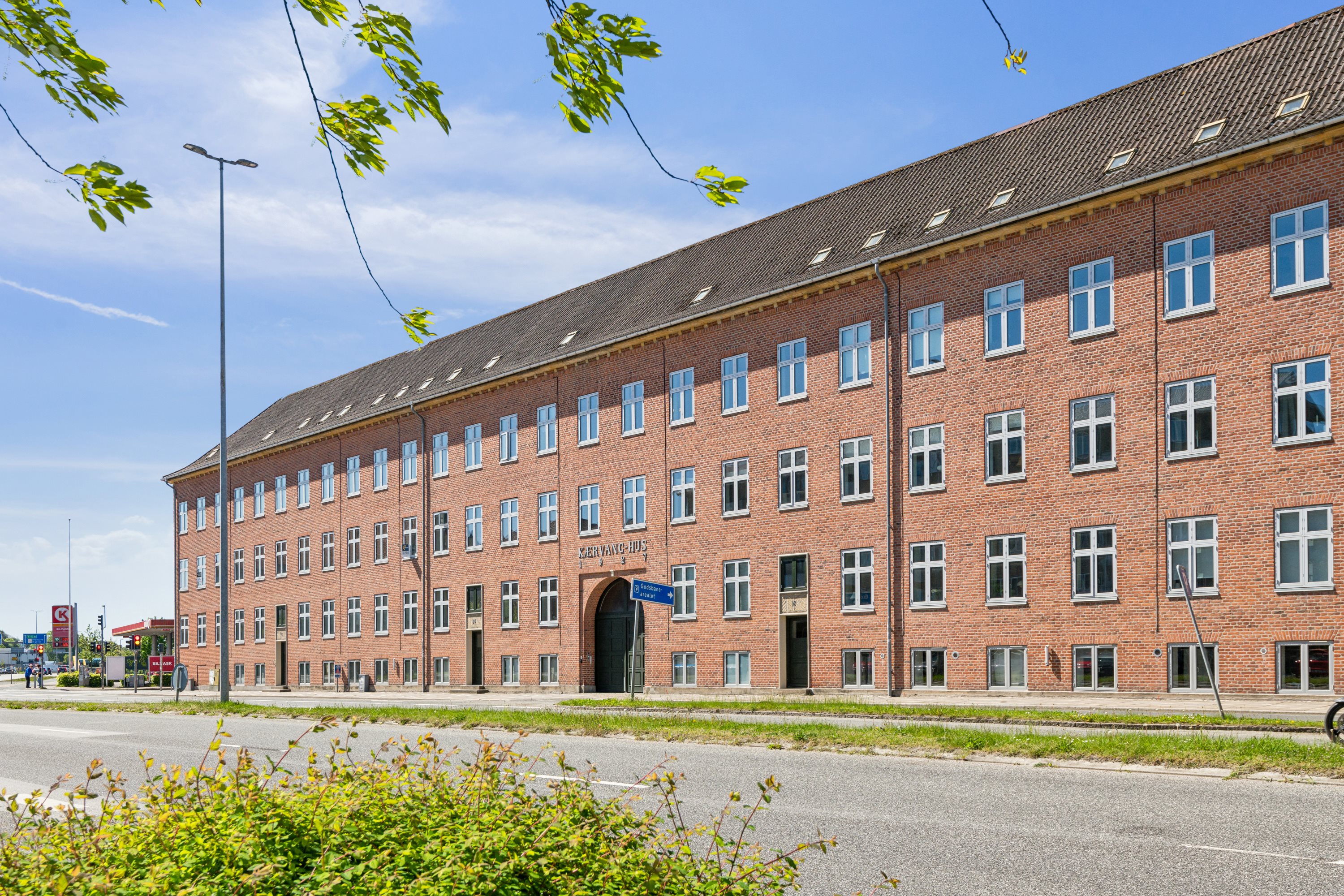 Fremhævet ejendom 1 billede i fuldskærmstilstand. Billede af Kærvang 1, 1. tv., 9000 Aalborg