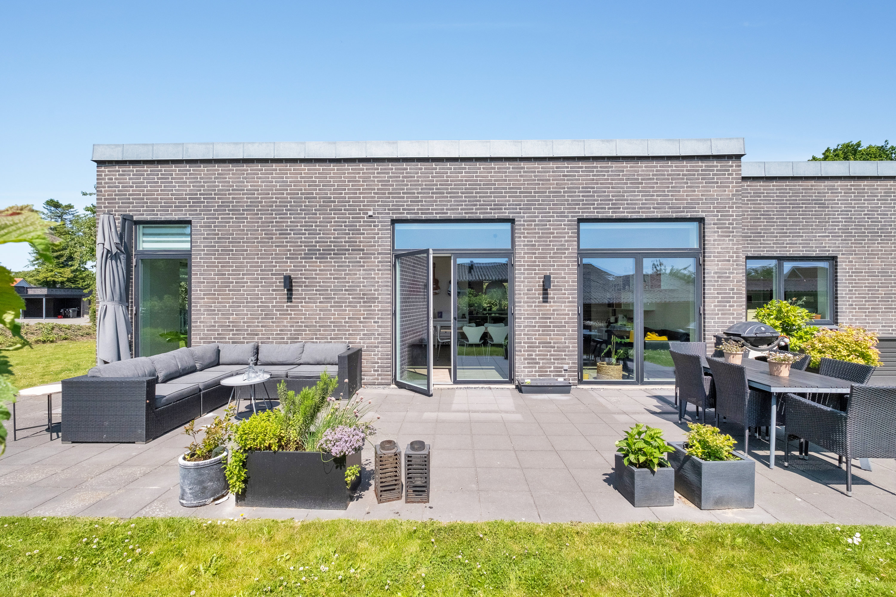 Miniaturebillede 1: terrasse. Billede af Engvangen 11, 8520 Lystrup