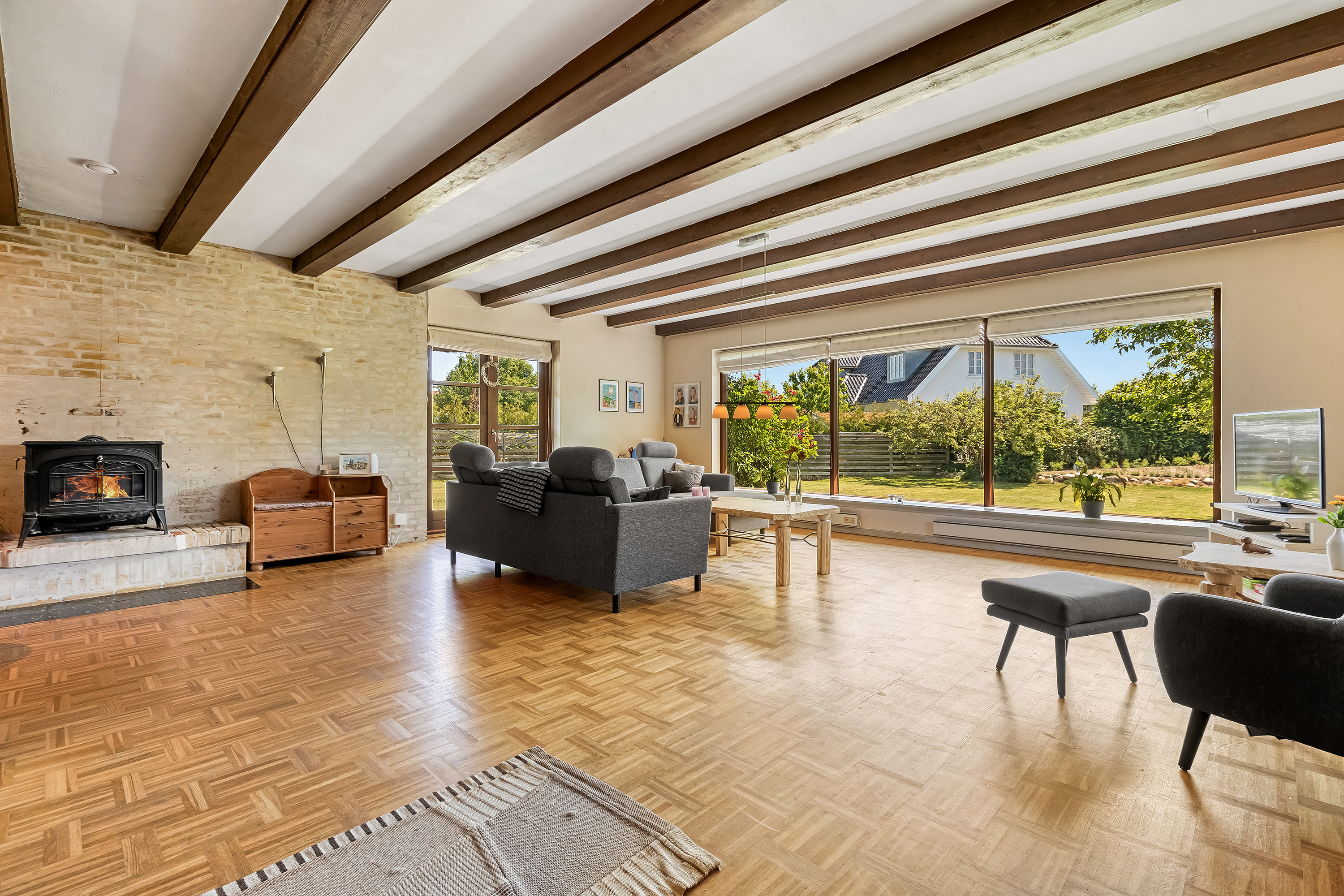 Fremhævet stue billede i fuldskærmstilstand. Billede af Solskrænten 2, Lynæs, 3390 Hundested