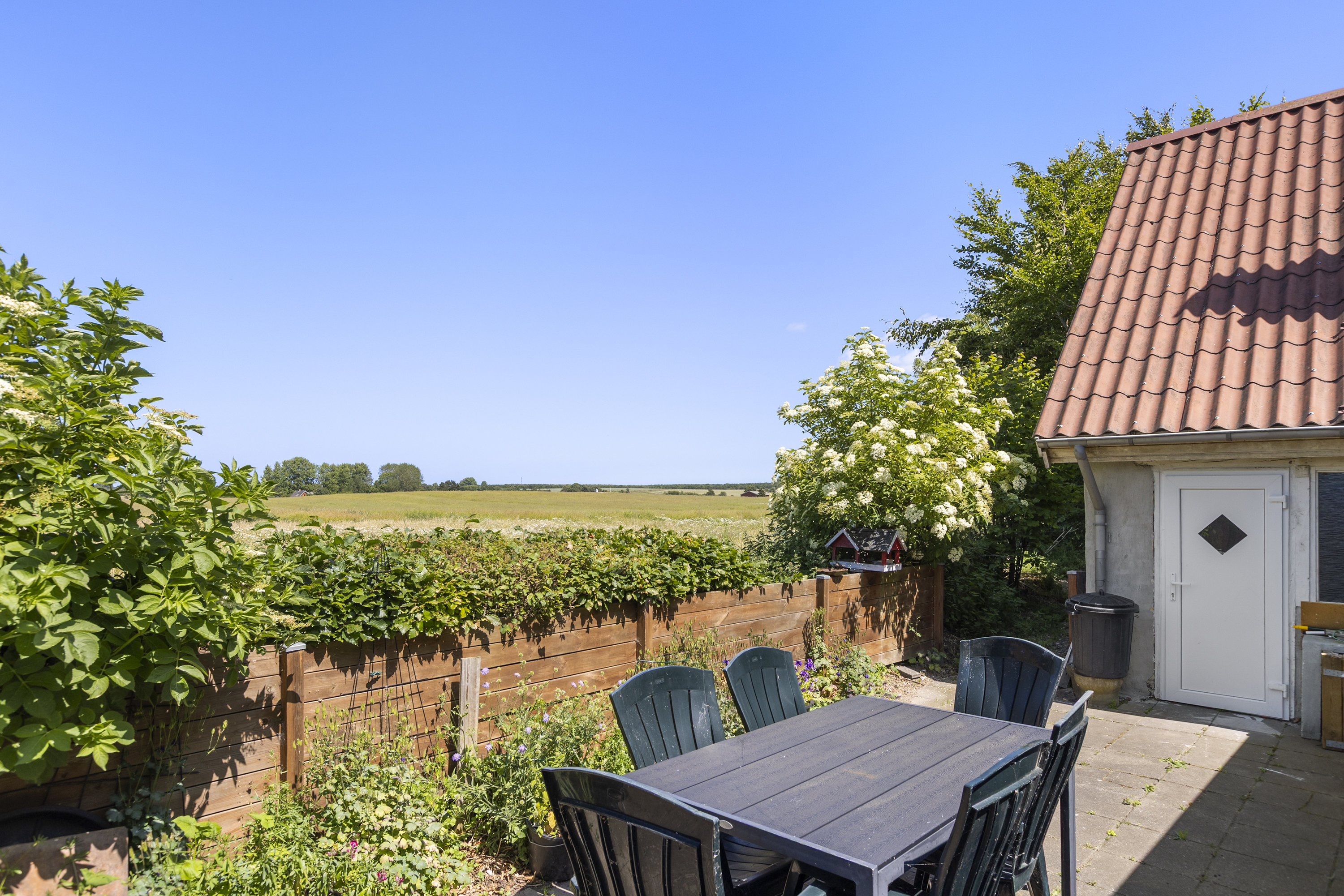 Fremhævet terrasse billede i fuldskærmstilstand. Billede af Kallerupvej 158, 4400 Kalundborg