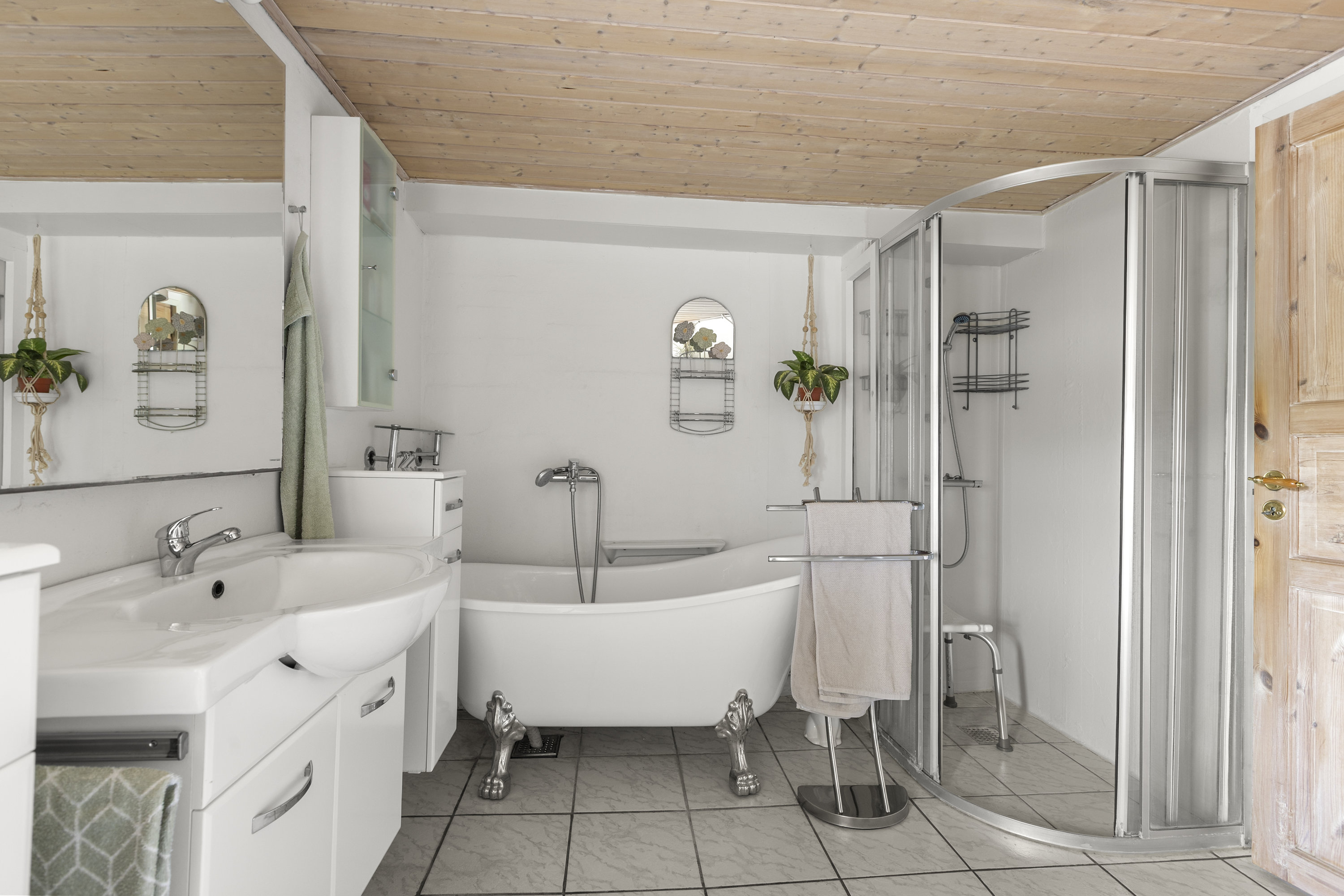 Fremhævet badeværelse billede i fuldskærmstilstand. Billede af Kallerupvej 158, 4400 Kalundborg