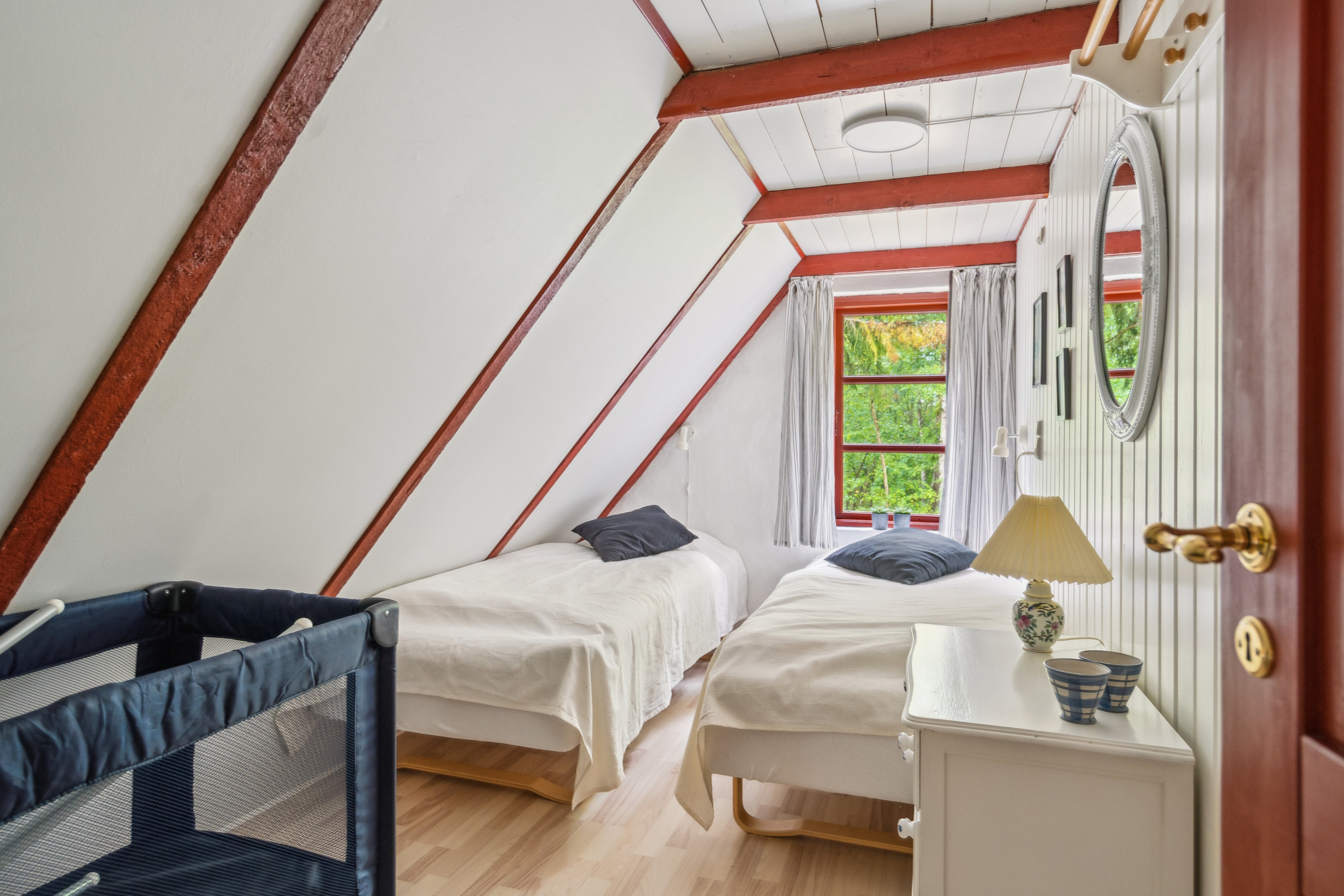 Fremhævet værelse billede i fuldskærmstilstand. Billede af Vibestien 11, Byrum, 9940 Læsø