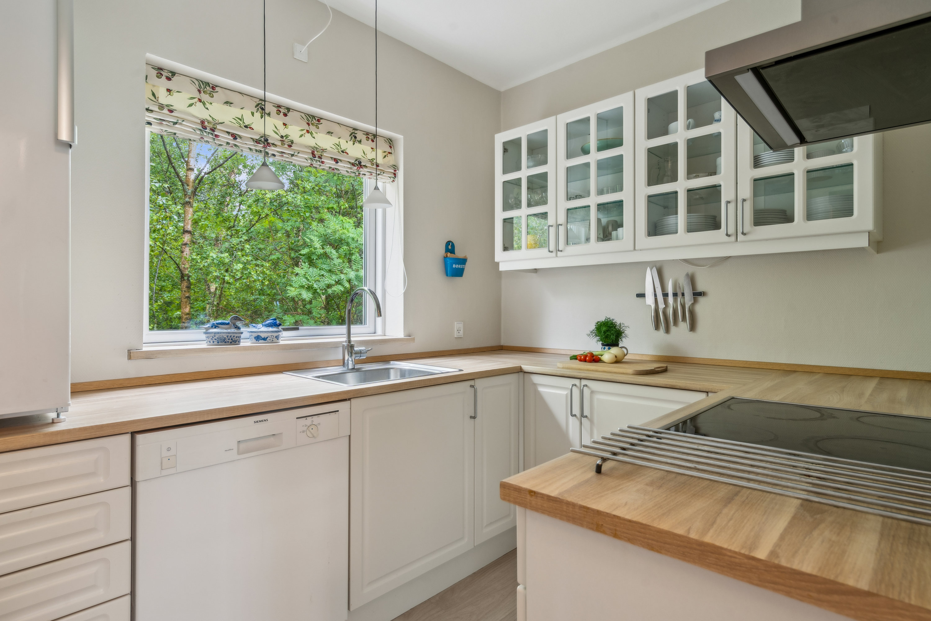 Fremhævet køkken billede i fuldskærmstilstand. Billede af Østerby Havnegade 46, Østerby Havn, 9940 Læsø