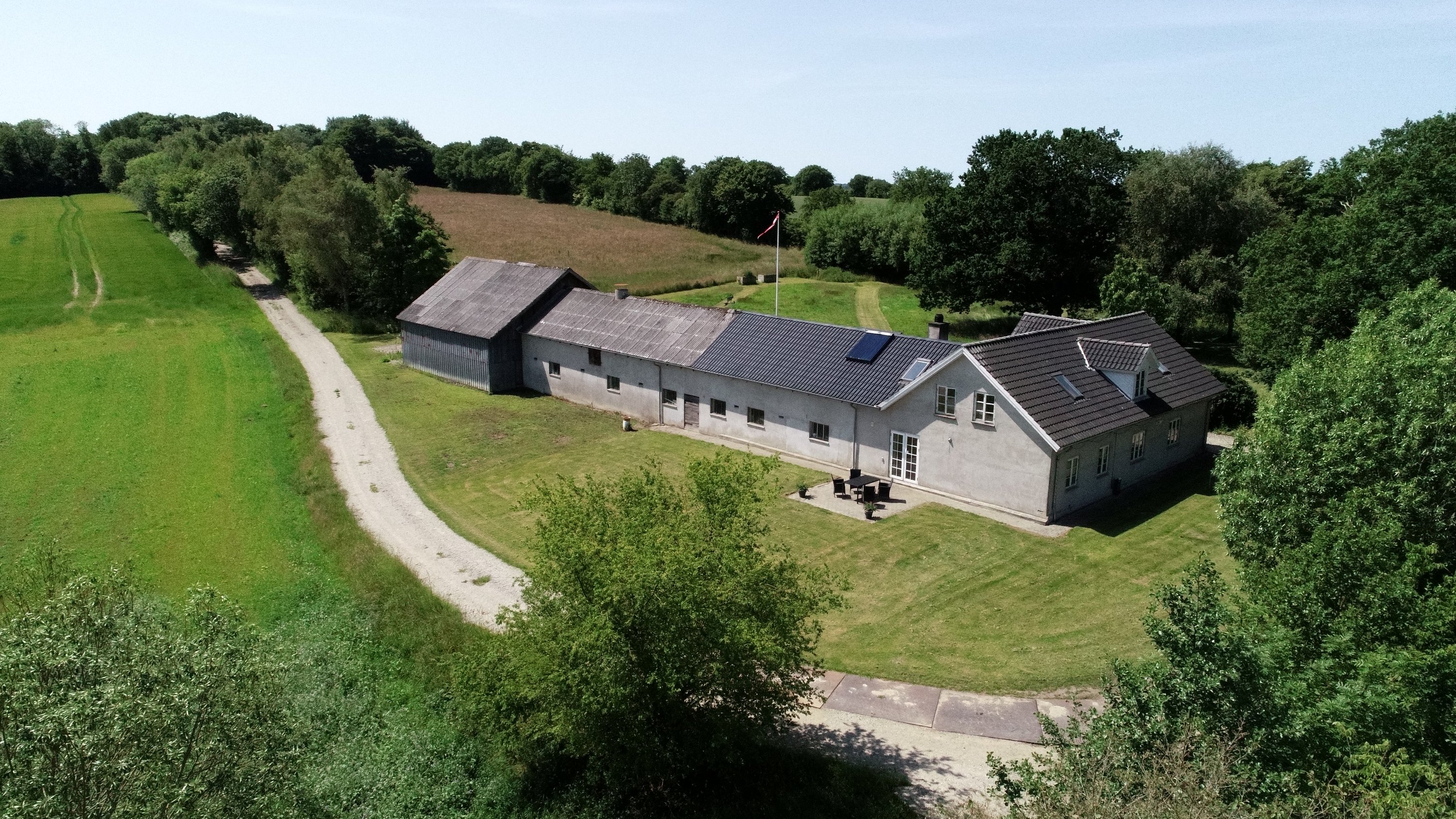 Fremhævet ejendommen billede i fuldskærmstilstand. Billede af Åstorpvej 53, 6093 Sjølund