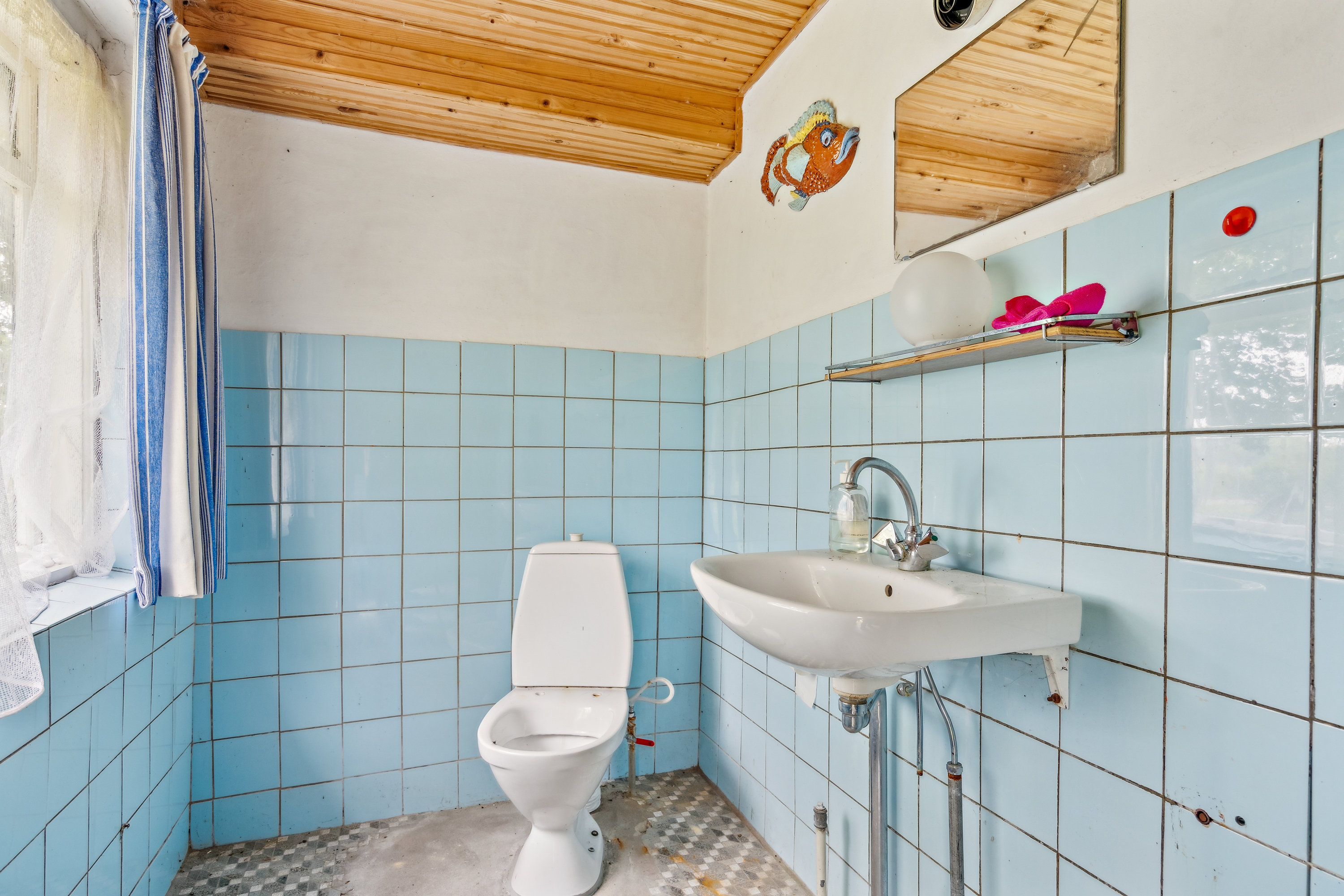 Fremhævet badeværelse billede i fuldskærmstilstand. Billede af Starbækvej 2A, Vesterø, 9940 Læsø