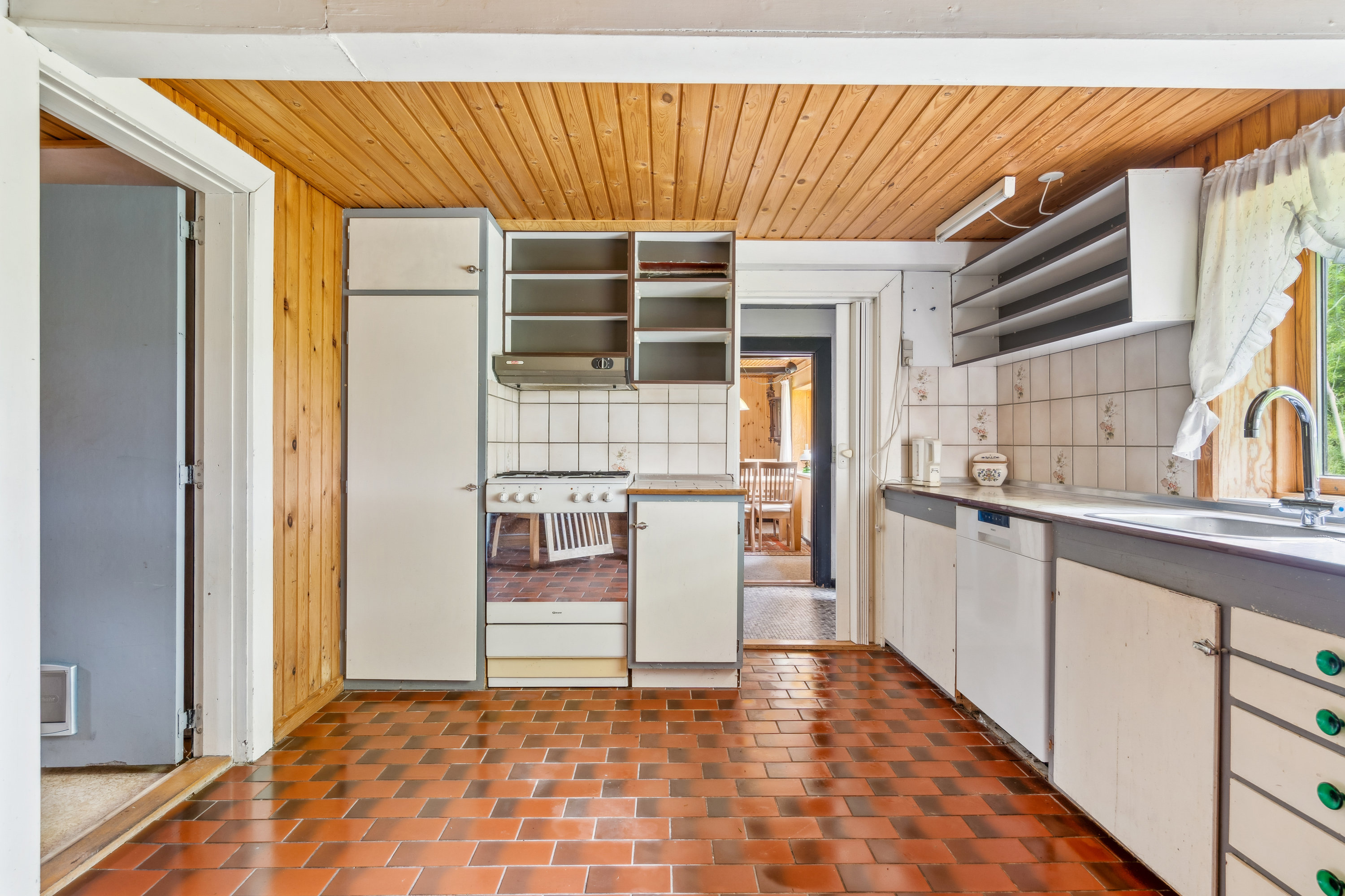 Fremhævet køkken billede i fuldskærmstilstand. Billede af Starbækvej 2A, Vesterø, 9940 Læsø