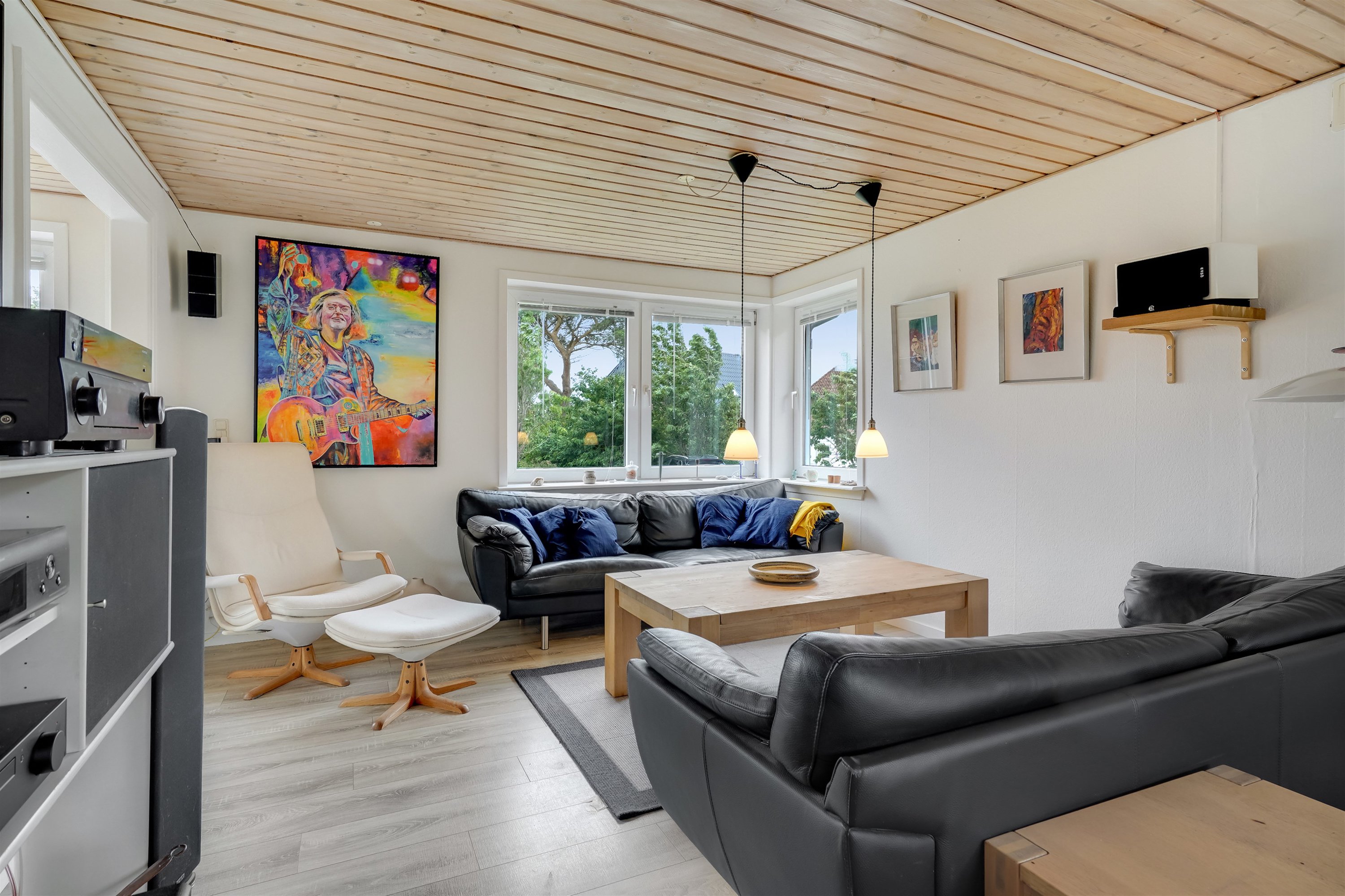 Fremhævet stue billede i fuldskærmstilstand. Billede af Byvejen 15, Rousthøje, 6818 Årre