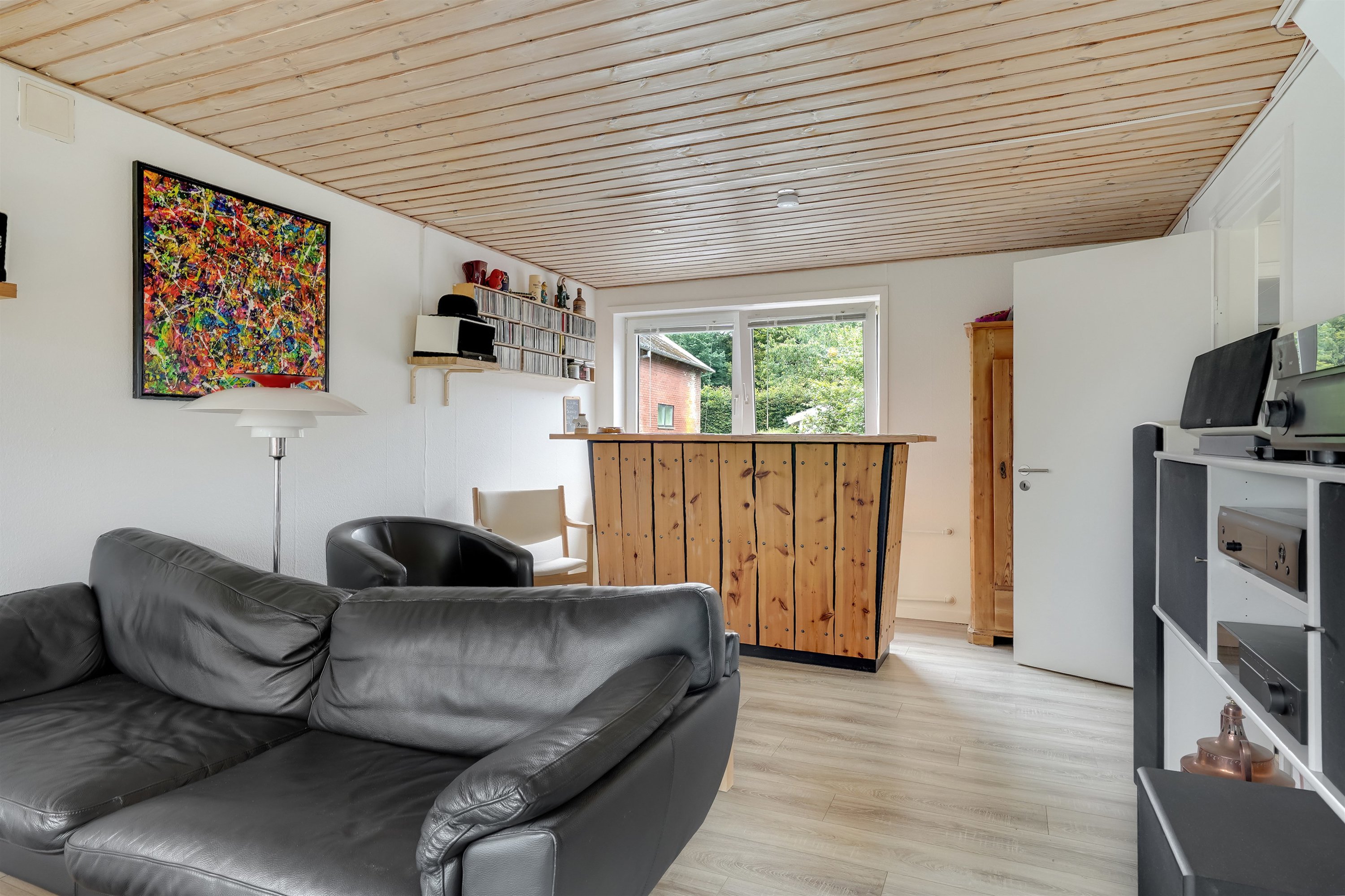 Fremhævet stue billede i fuldskærmstilstand. Billede af Byvejen 15, Rousthøje, 6818 Årre