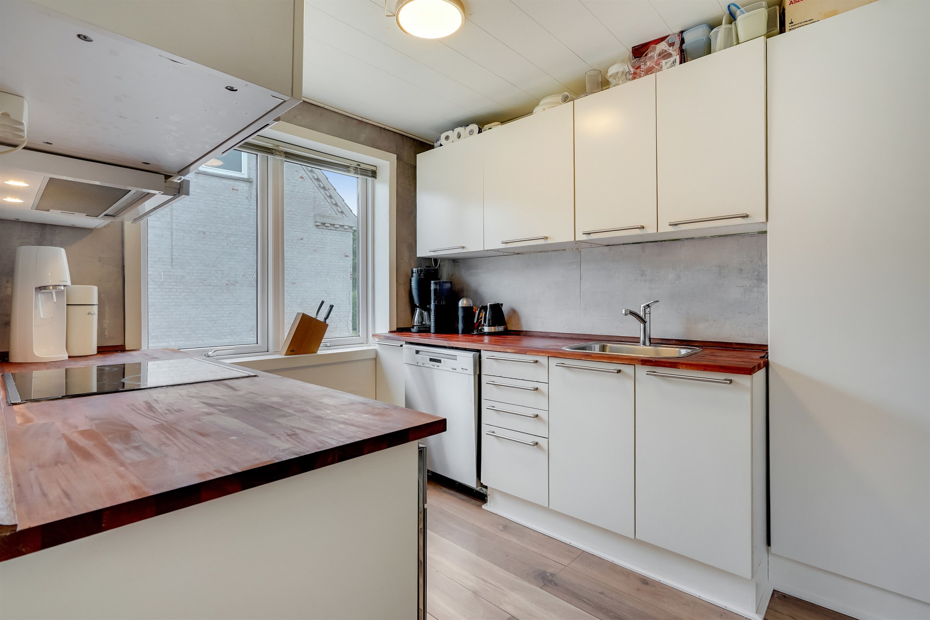 Fremhævet køkken billede i fuldskærmstilstand. Billede af Byvejen 15, Rousthøje, 6818 Årre