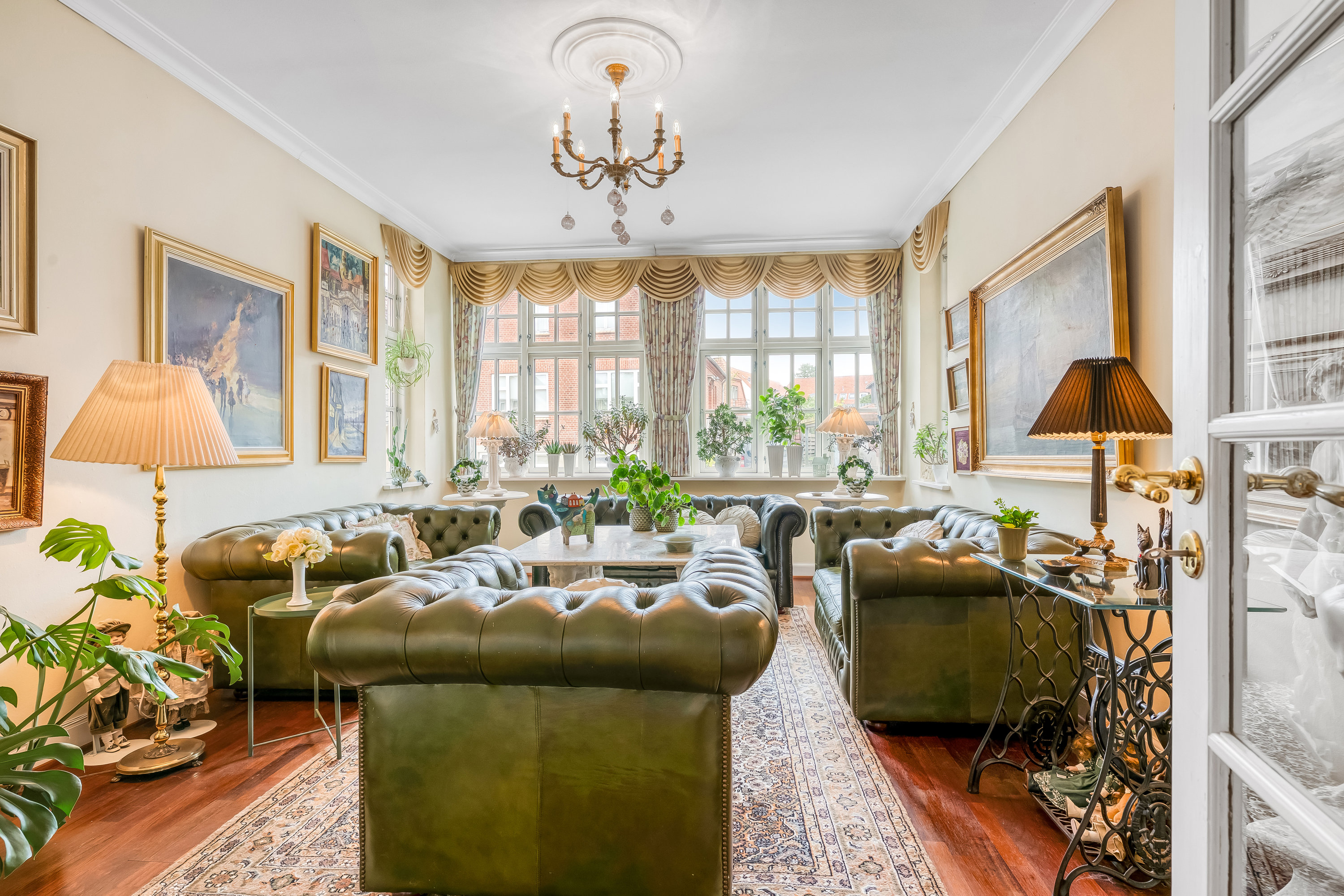 Fremhævet stue billede i fuldskærmstilstand. Billede af Søndergade 40, 7600 Struer