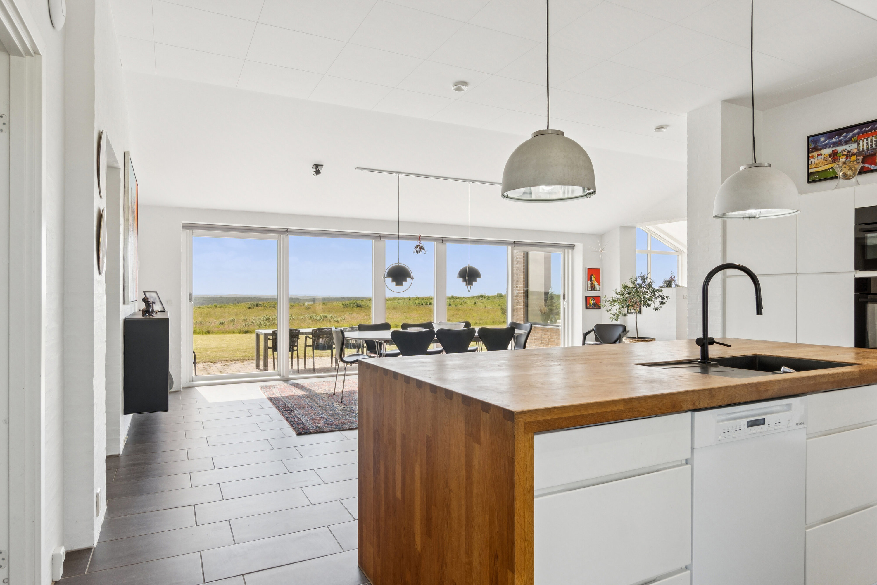 Fremhævet køkken billede i fuldskærmstilstand. Billede af Brunbjerg Skrænt 12, 7730 Hanstholm