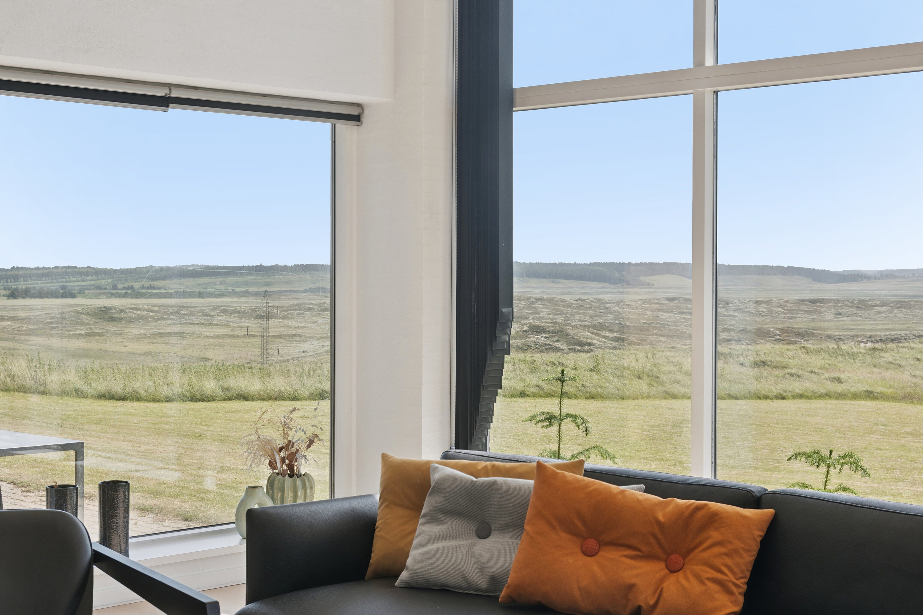 Fremhævet stue billede i fuldskærmstilstand. Billede af Brunbjerg Skrænt 12, 7730 Hanstholm