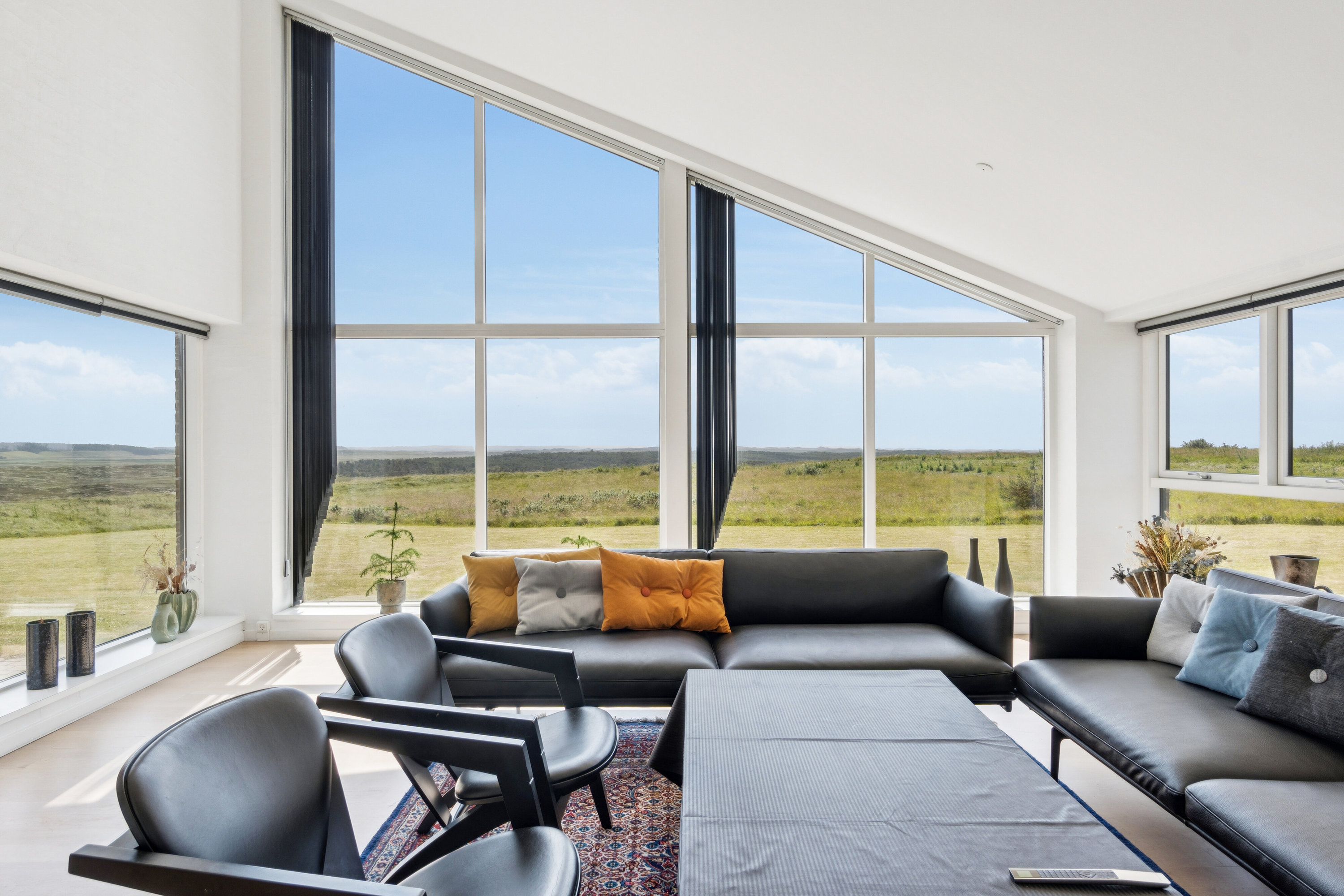 Miniaturebillede 2: stue. Billede af Brunbjerg Skrænt 12, 7730 Hanstholm