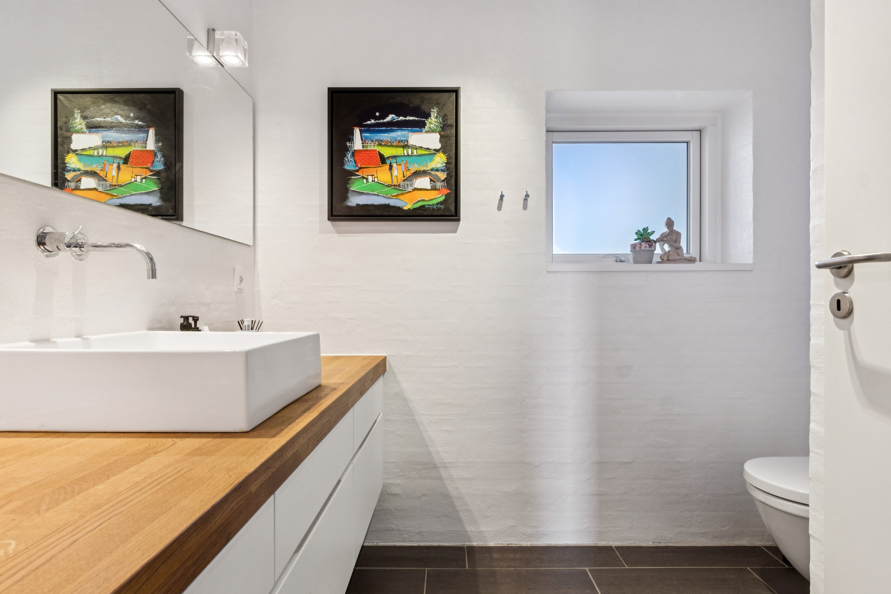 Fremhævet badeværelse billede i fuldskærmstilstand. Billede af Brunbjerg Skrænt 12, 7730 Hanstholm