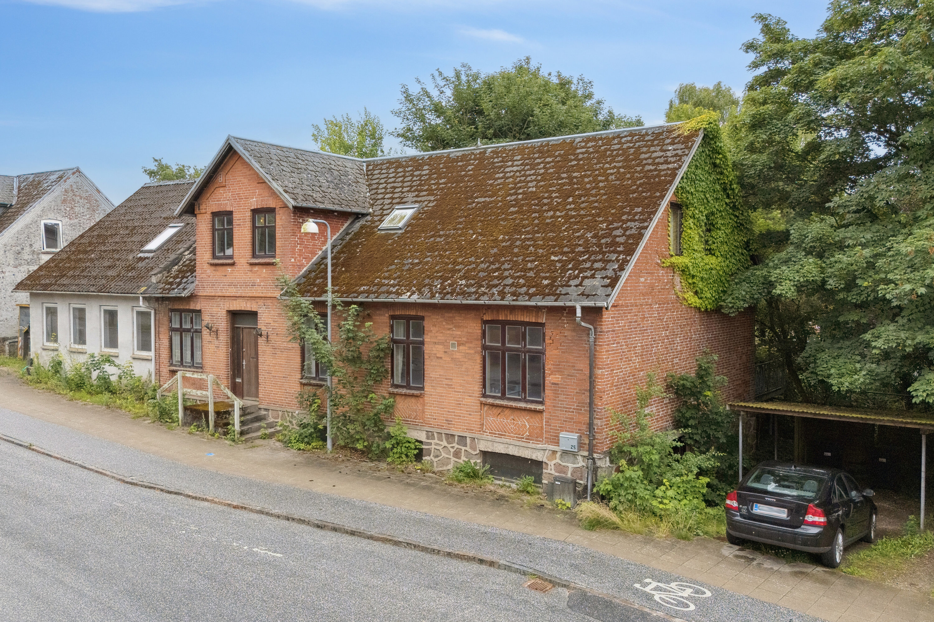 Fremhævet set fra vejen billede i fuldskærmstilstand. Billede af Vestergade 25, 6040 Egtved