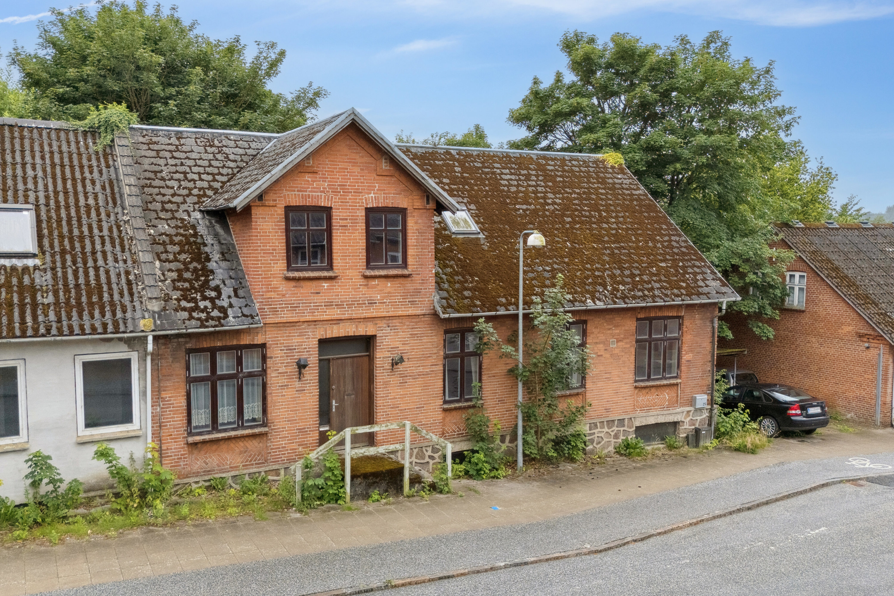 Fremhævet set fra vejen billede i fuldskærmstilstand. Billede af Vestergade 25, 6040 Egtved