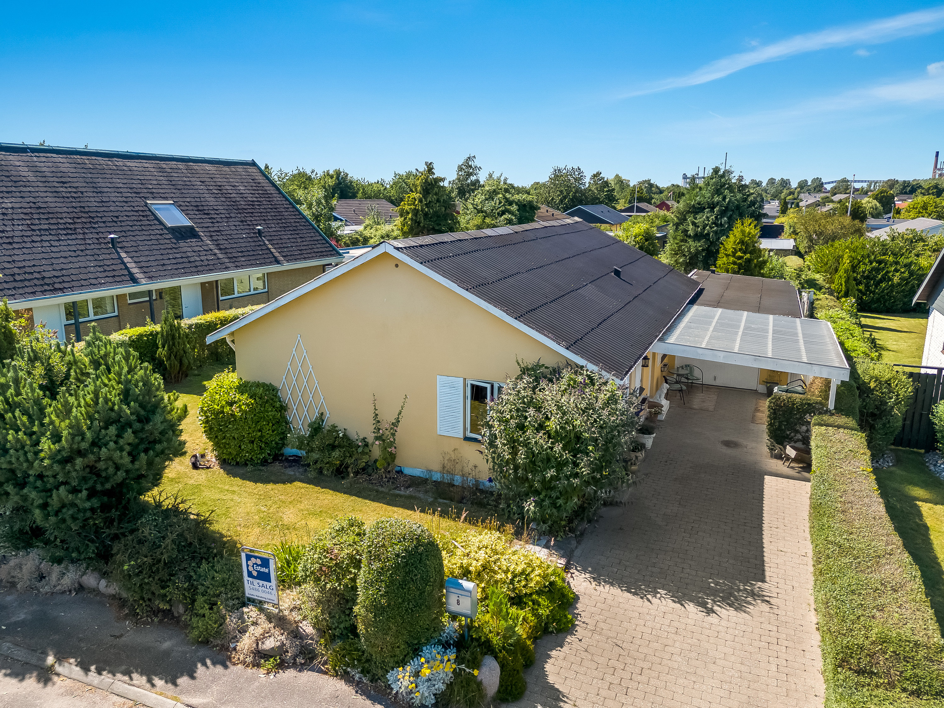 Fremhævet luftfoto billede i fuldskærmstilstand. Billede af Læsøvej 8, 4800 Nykøbing F