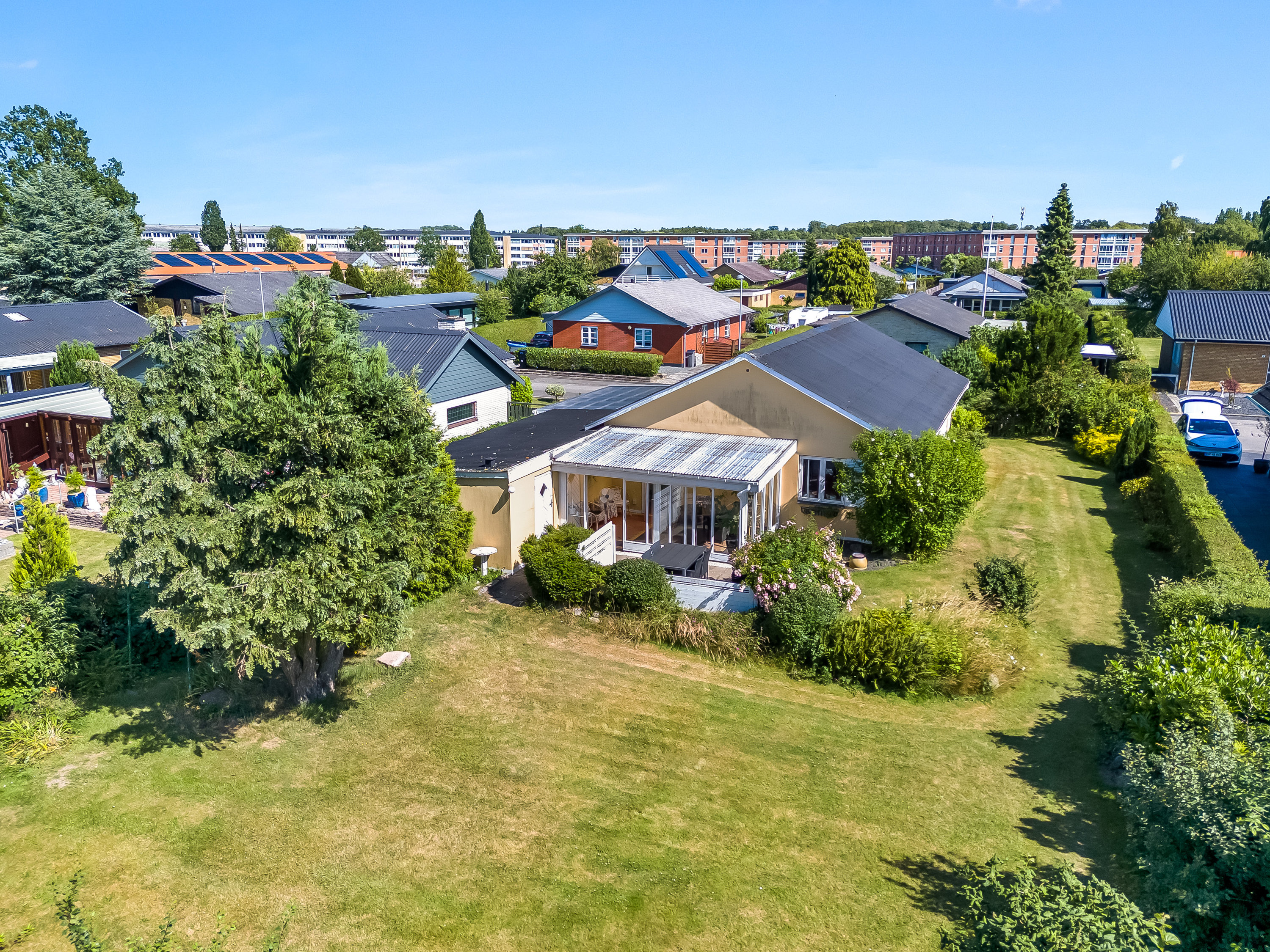 Fremhævet luftfoto billede i fuldskærmstilstand. Billede af Læsøvej 8, 4800 Nykøbing F