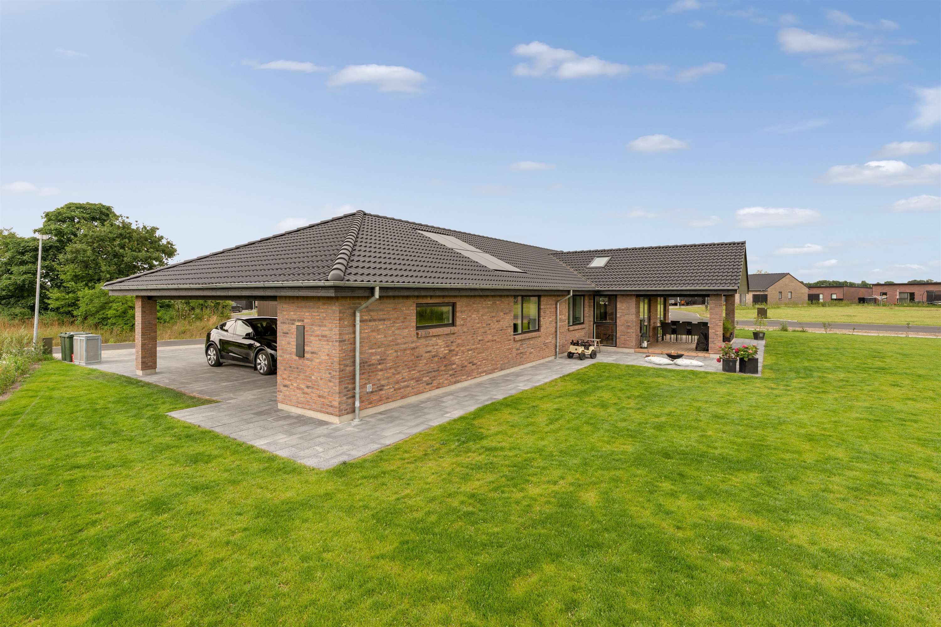 Miniaturebillede 1: ejendommen. Billede af Læhegnet 1, 7190 Billund