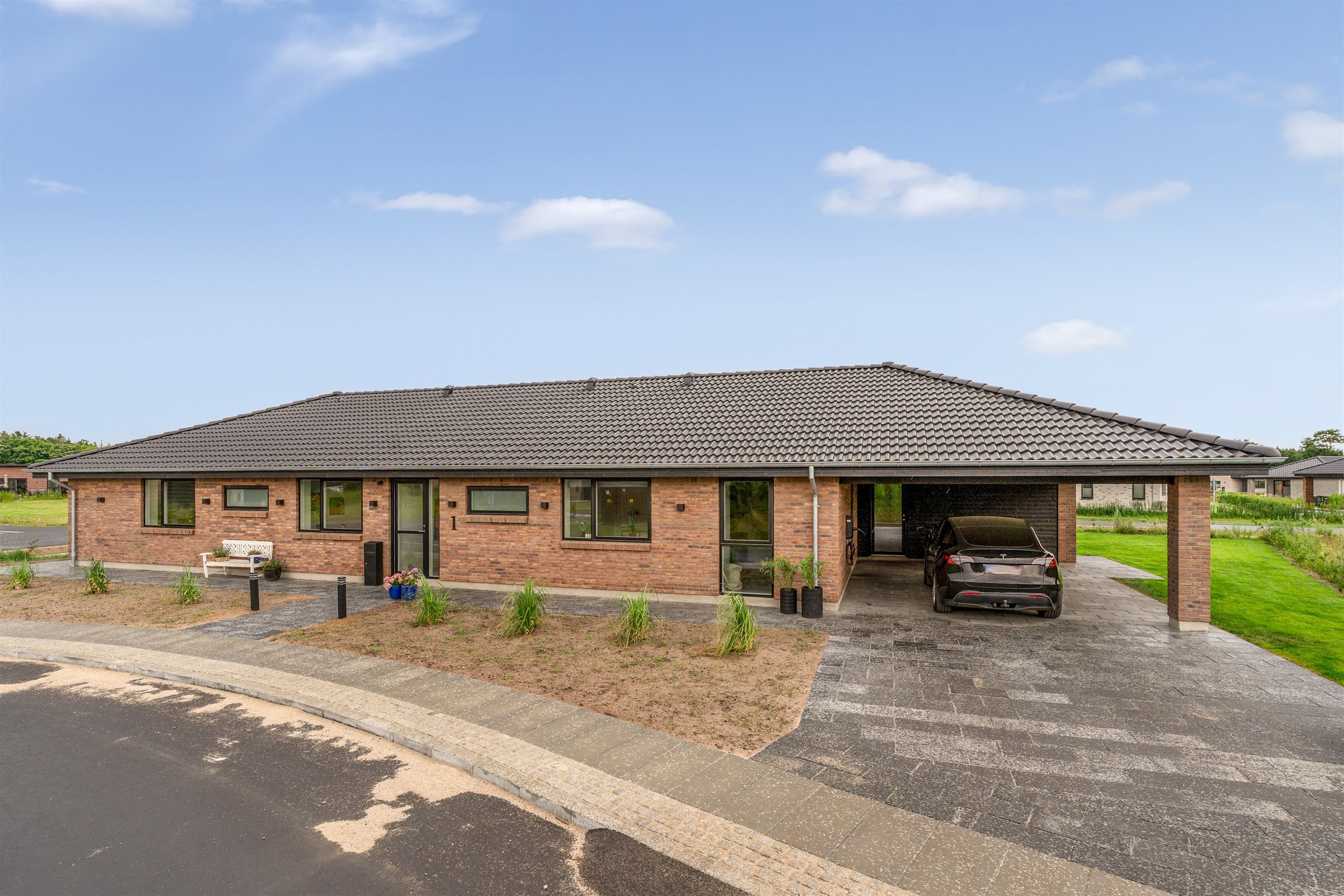 Villa: Ejendommen på Læhegnet 1, 7190 Billund