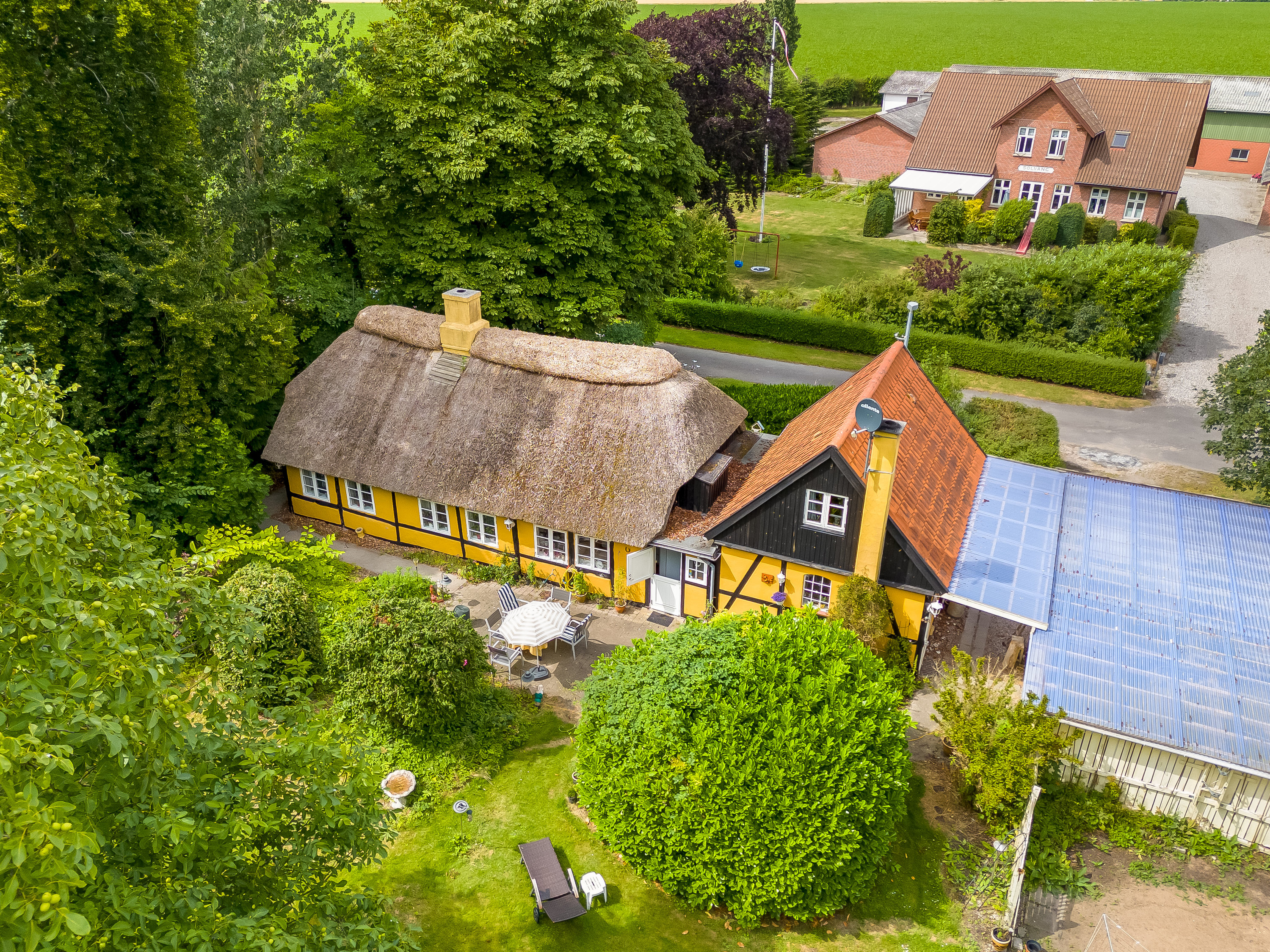 Fremhævet facade billede i fuldskærmstilstand. Billede af Klønge Byvej 10, 4983 Dannemare