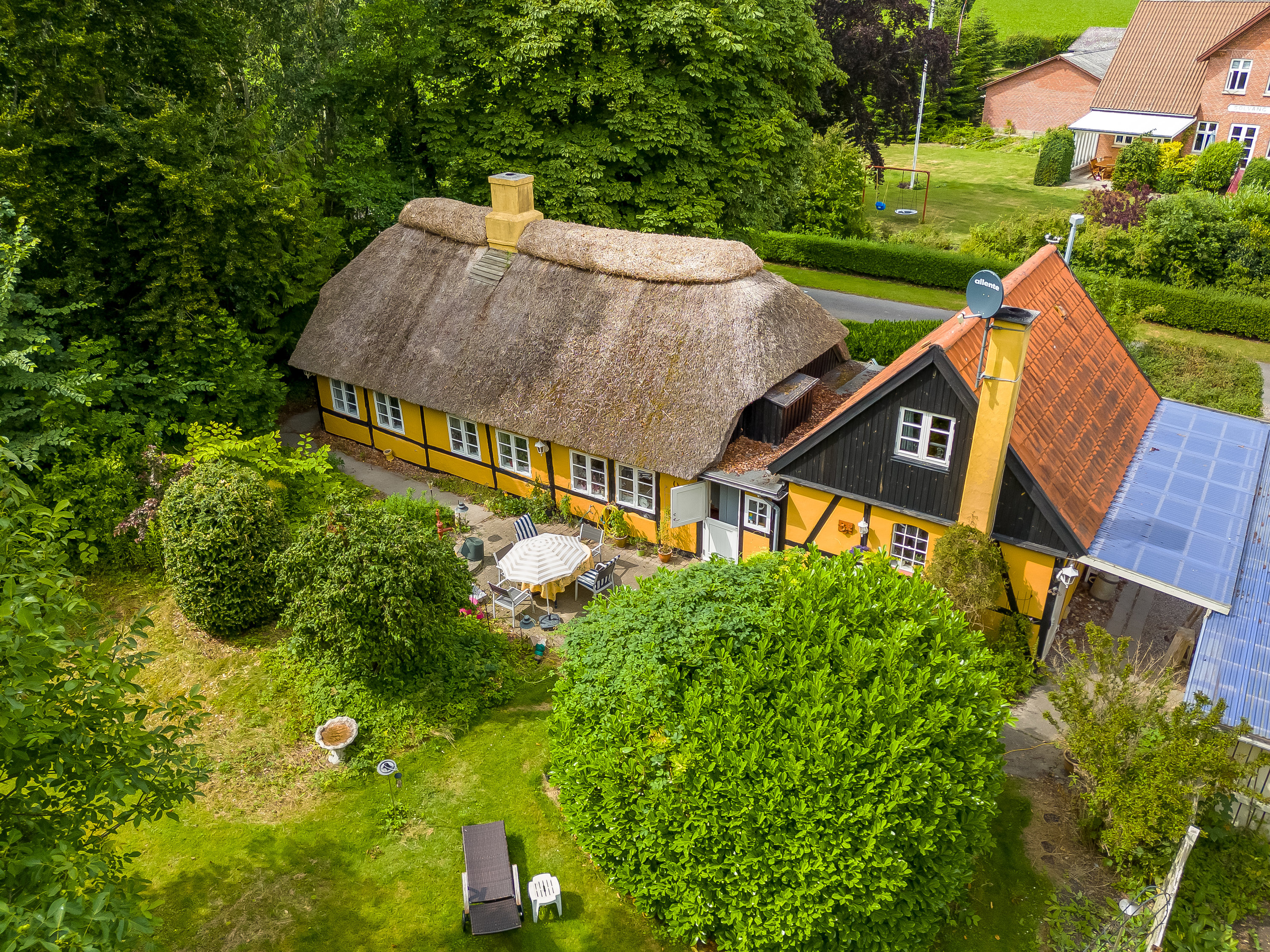 Miniaturebillede 1: luftfoto. Billede af Klønge Byvej 10, 4983 Dannemare