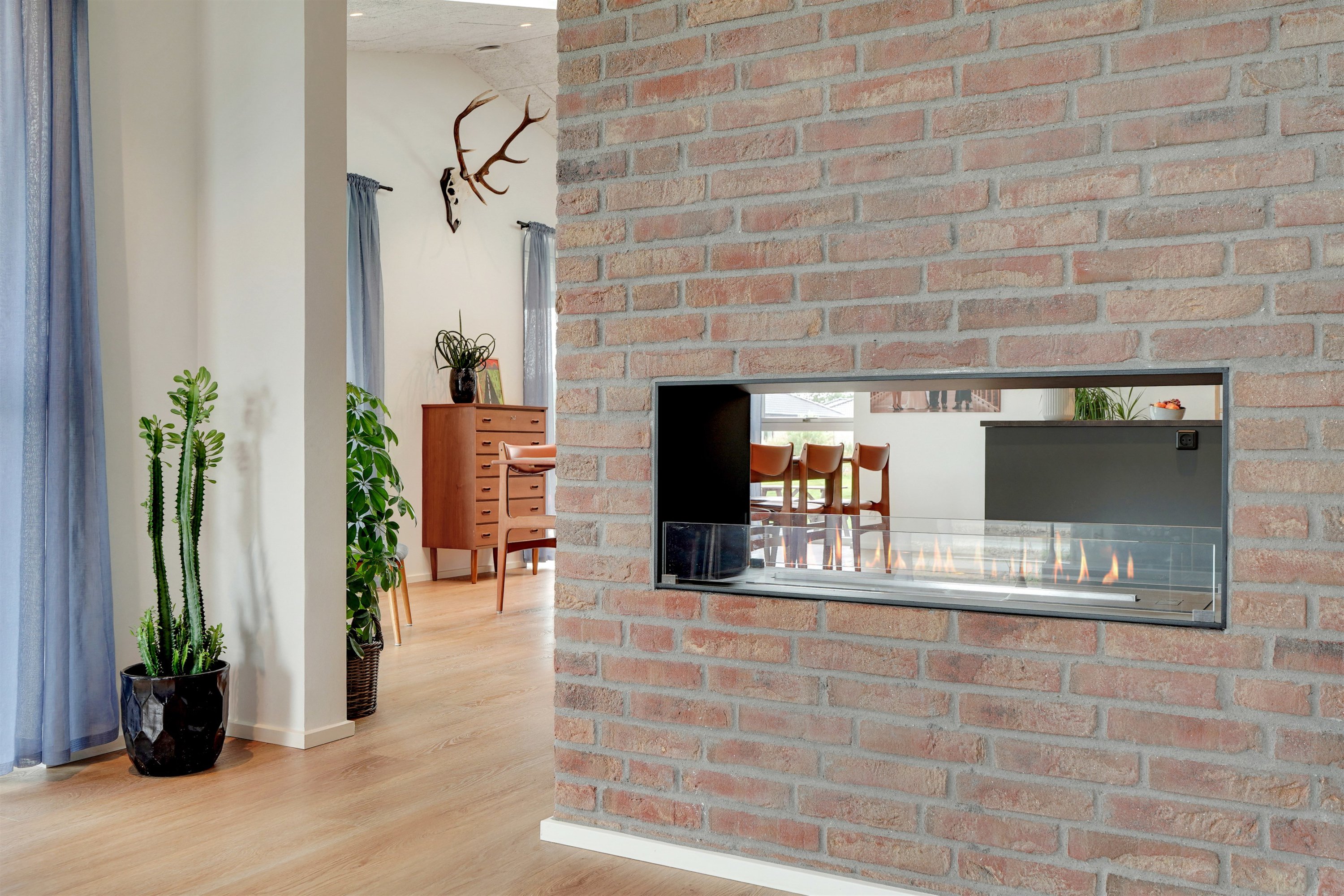 Fremhævet stue billede i fuldskærmstilstand. Billede af Læhegnet 1, 7190 Billund