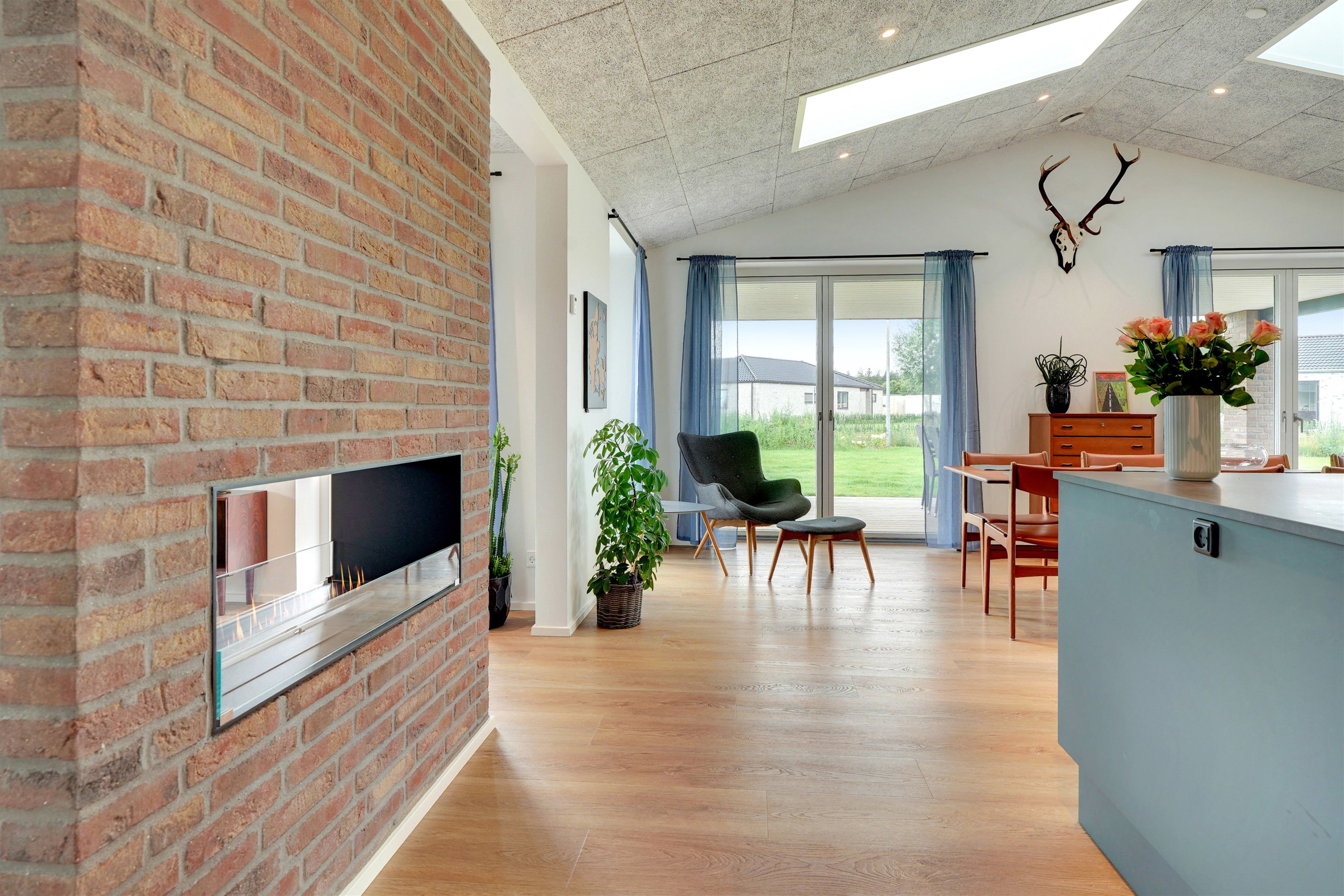 Fremhævet køkken billede i fuldskærmstilstand. Billede af Læhegnet 1, 7190 Billund