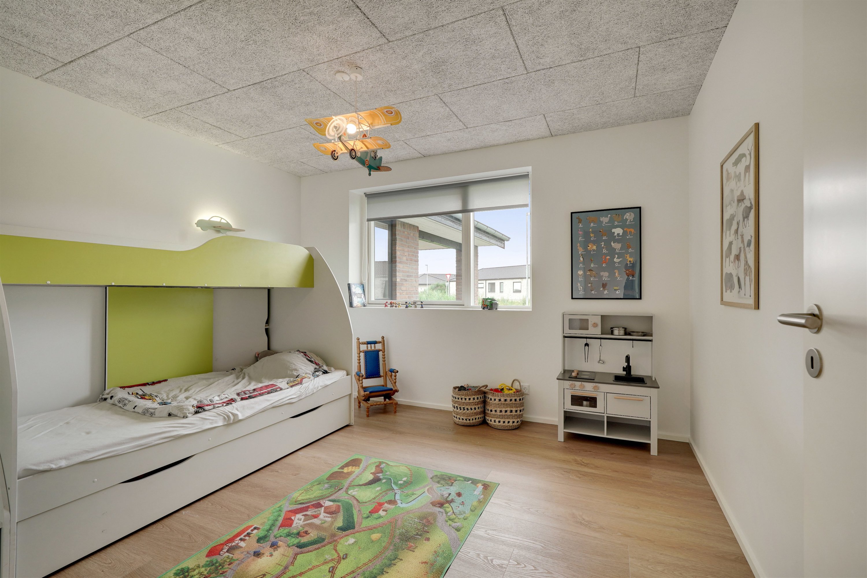 Fremhævet værelse billede i fuldskærmstilstand. Billede af Læhegnet 1, 7190 Billund