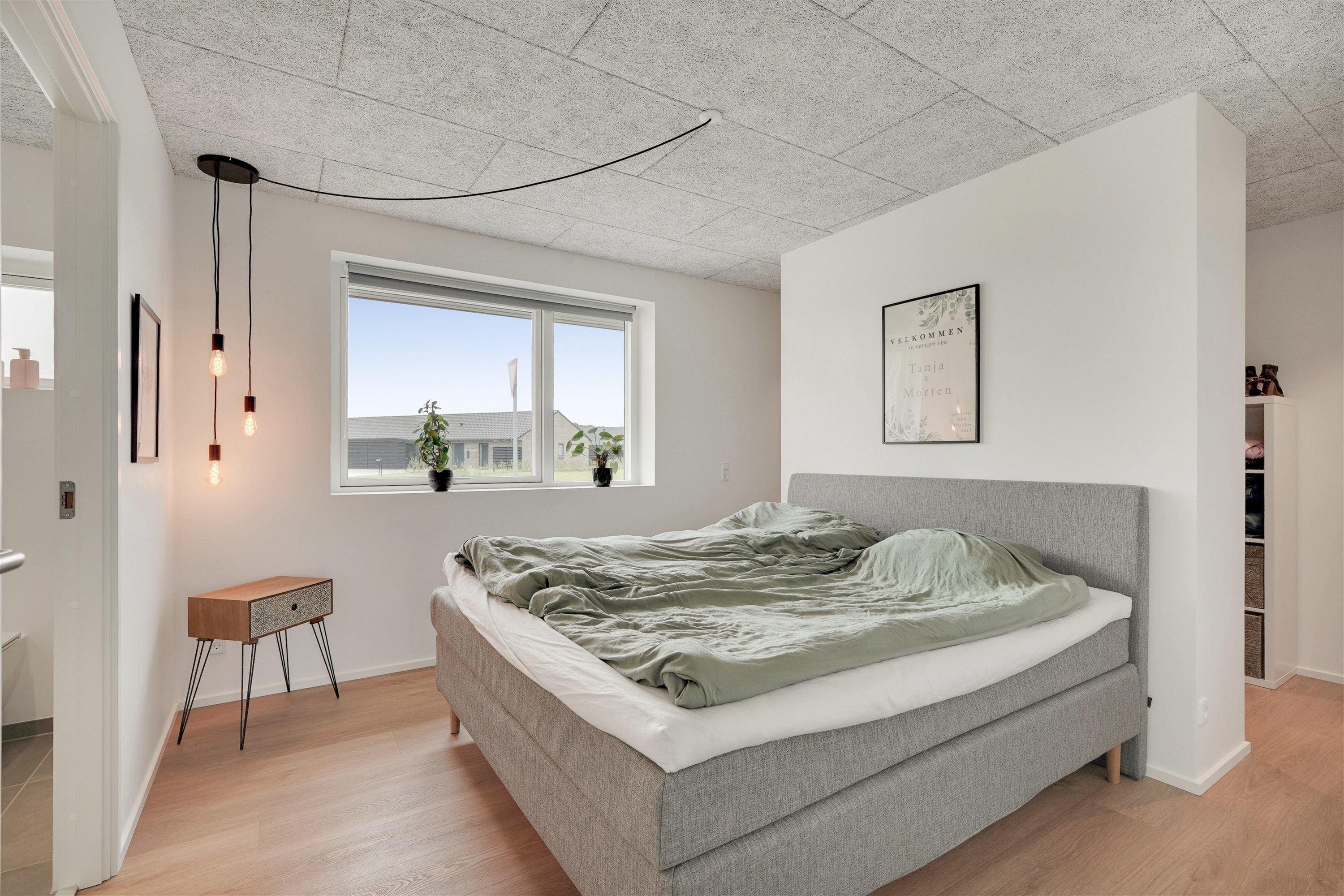 Fremhævet soveværelse billede i fuldskærmstilstand. Billede af Læhegnet 1, 7190 Billund