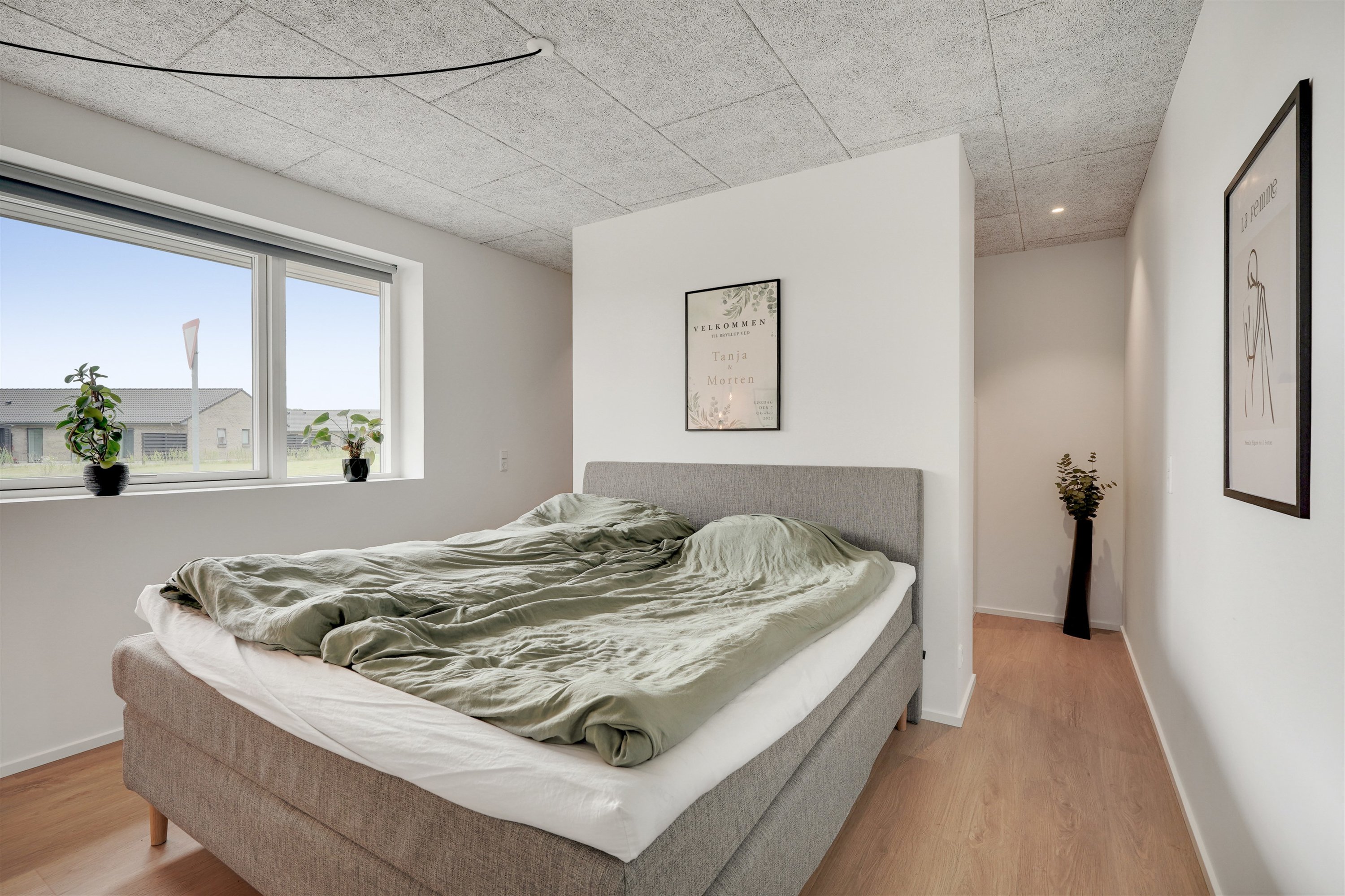 Fremhævet soveværelse billede i fuldskærmstilstand. Billede af Læhegnet 1, 7190 Billund