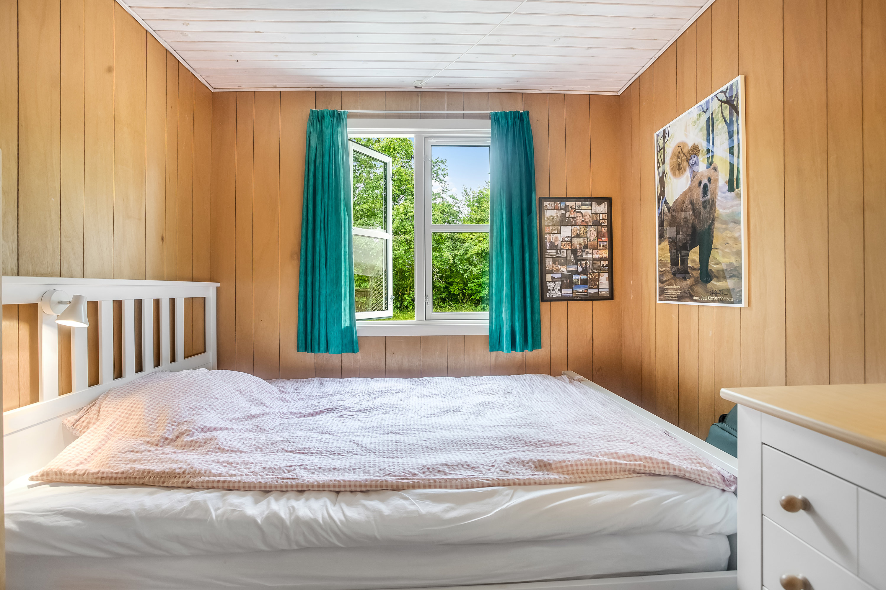 Fremhævet soveværelse billede i fuldskærmstilstand. Billede af Skinnerstræde 8, Hummingen, 4983 Dannemare