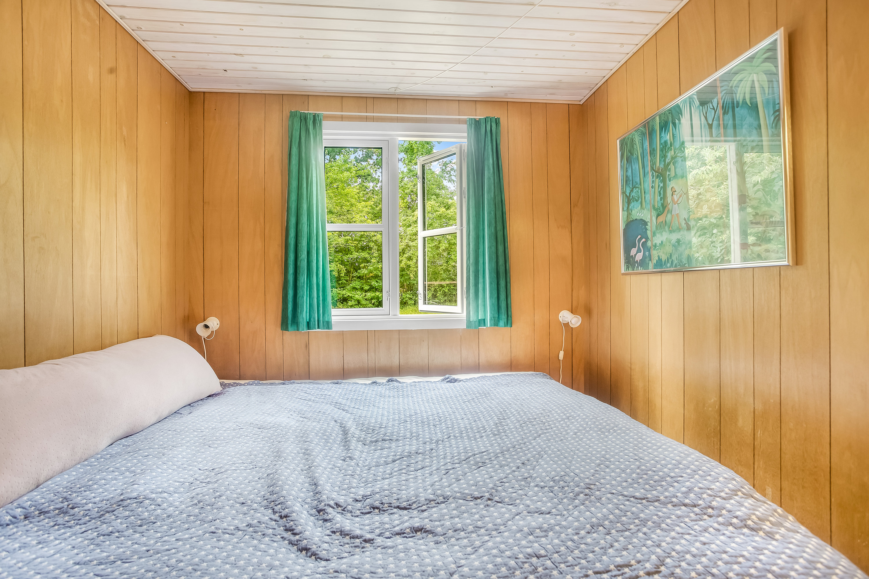 Fremhævet soveværelse billede i fuldskærmstilstand. Billede af Skinnerstræde 8, Hummingen, 4983 Dannemare