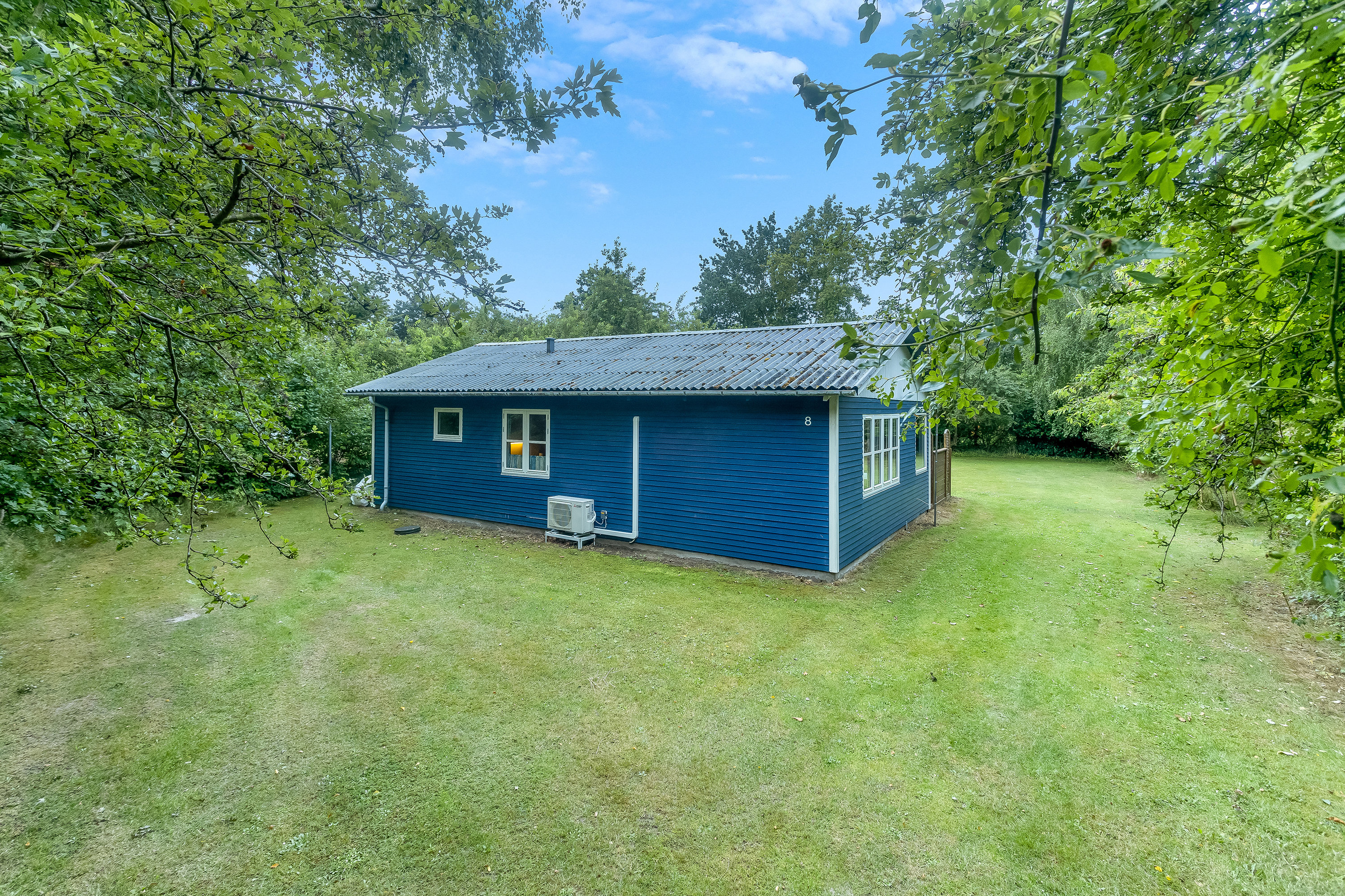 Fremhævet mastefoto billede i fuldskærmstilstand. Billede af Skinnerstræde 8, Hummingen, 4983 Dannemare