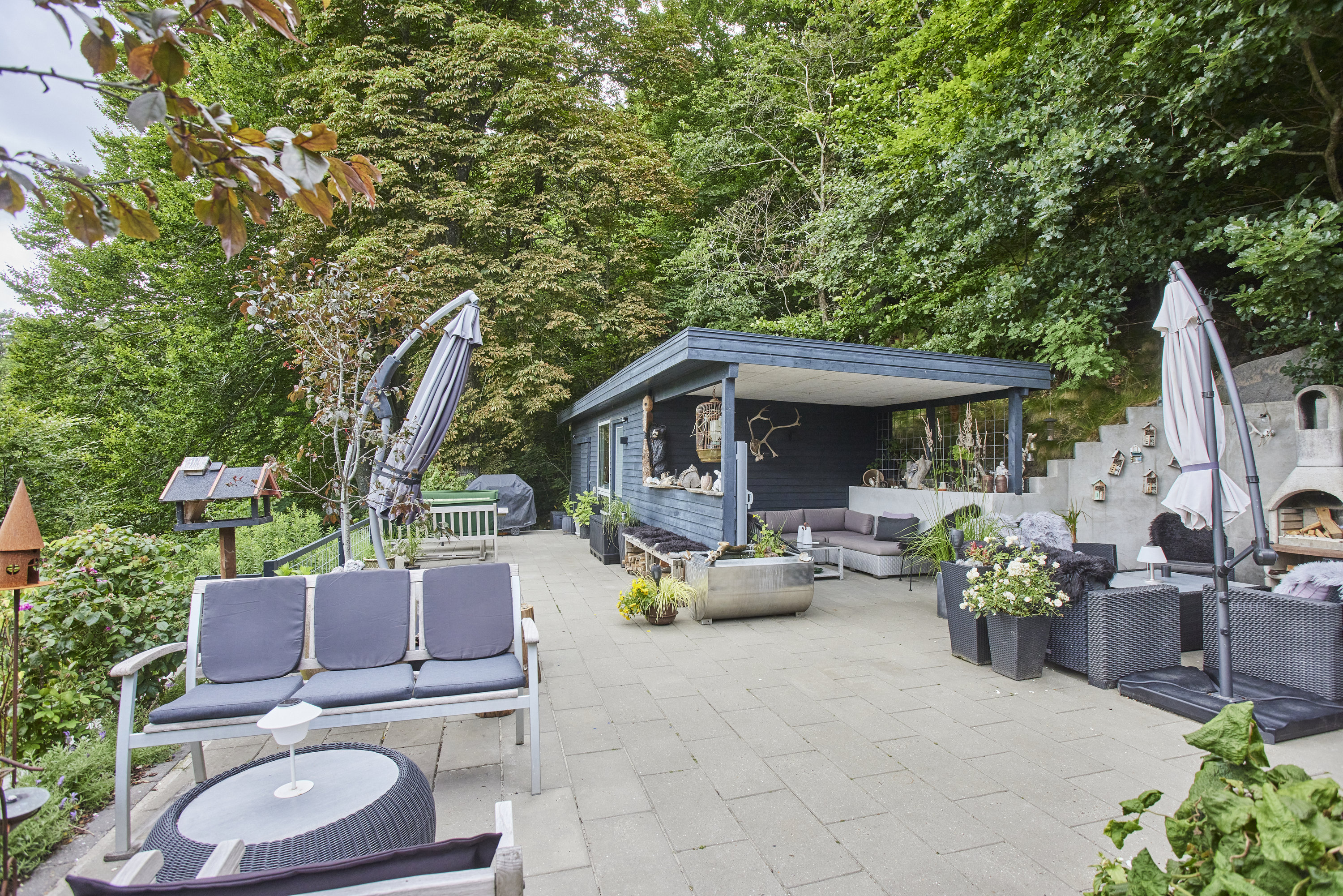 Fremhævet terrasse billede i fuldskærmstilstand. Billede af Højlundvej 4, Voervadsbro, 8660 Skanderborg