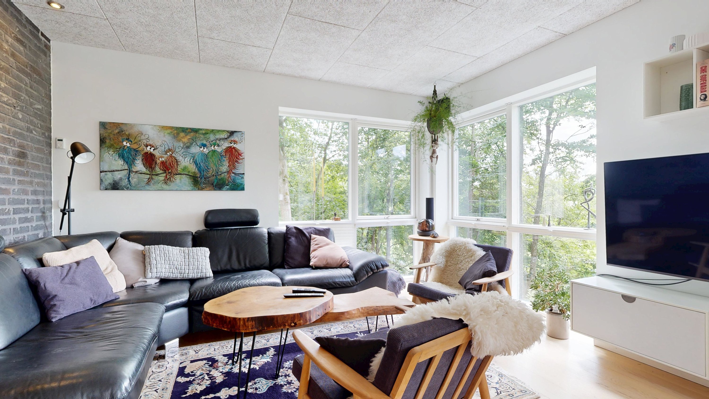 Fremhævet stue billede i fuldskærmstilstand. Billede af Højlundvej 4, Voervadsbro, 8660 Skanderborg