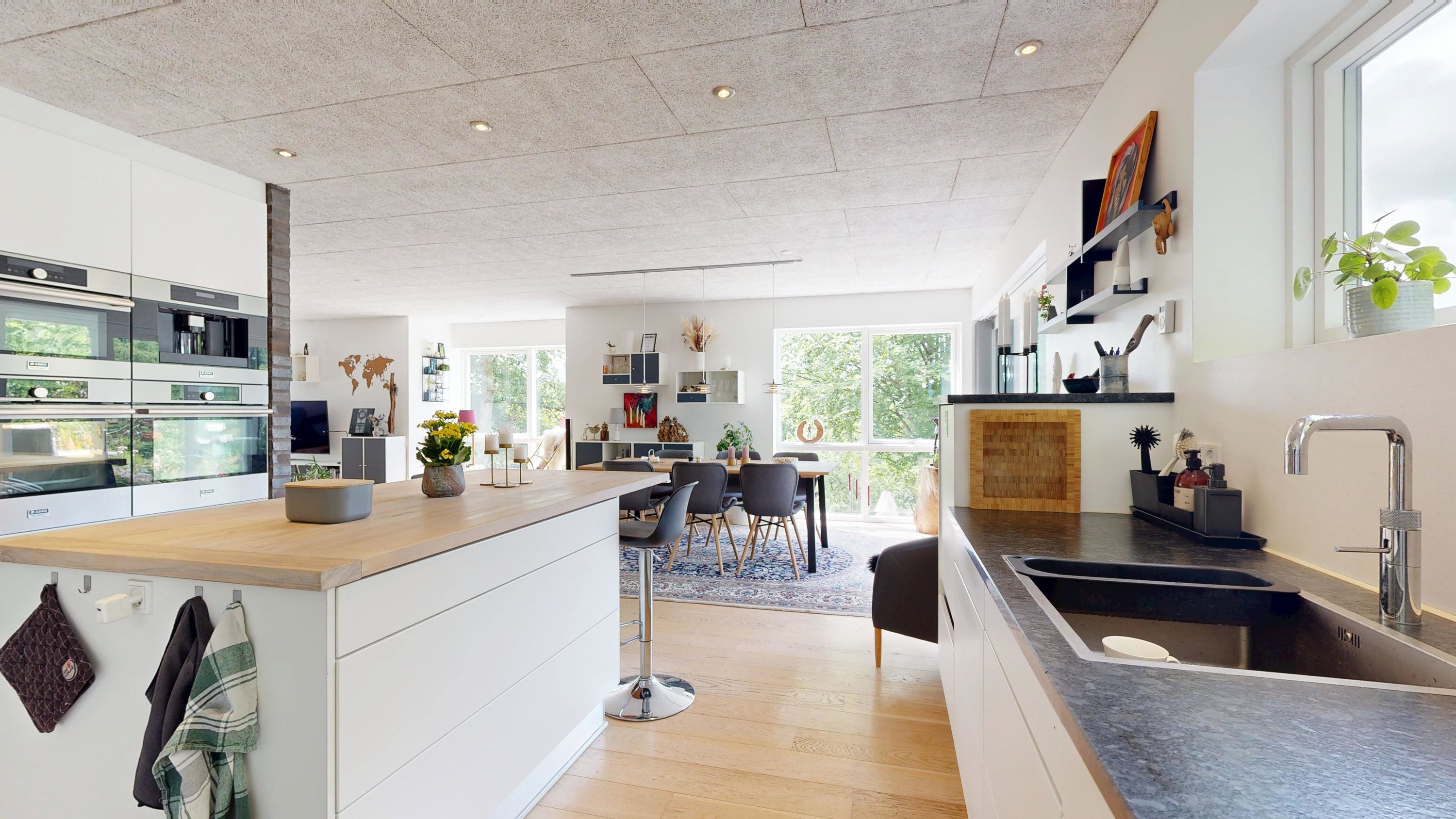 Fremhævet andet billede i fuldskærmstilstand. Billede af Højlundvej 4, Voervadsbro, 8660 Skanderborg