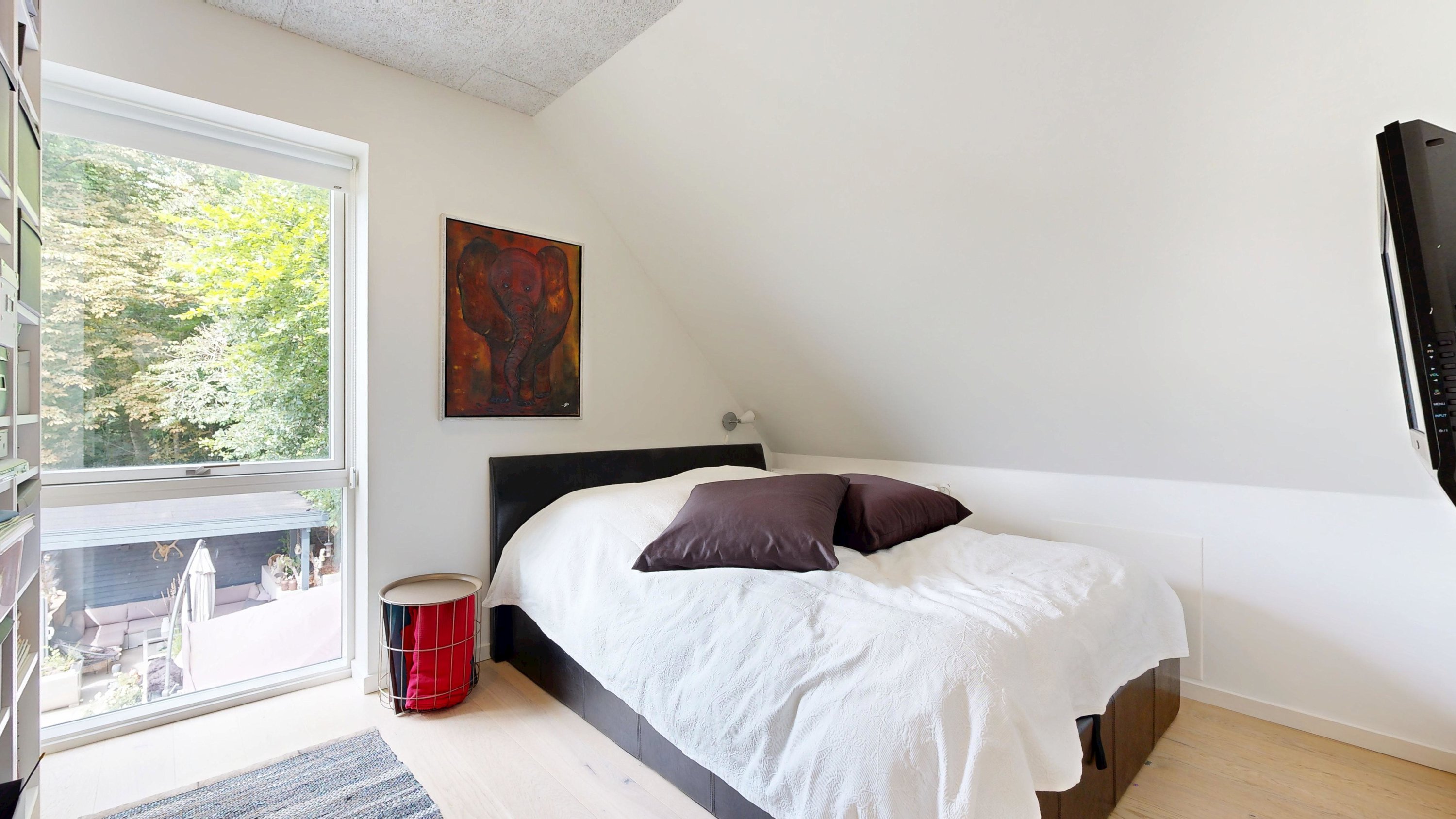 Fremhævet soveværelse billede i fuldskærmstilstand. Billede af Højlundvej 4, Voervadsbro, 8660 Skanderborg