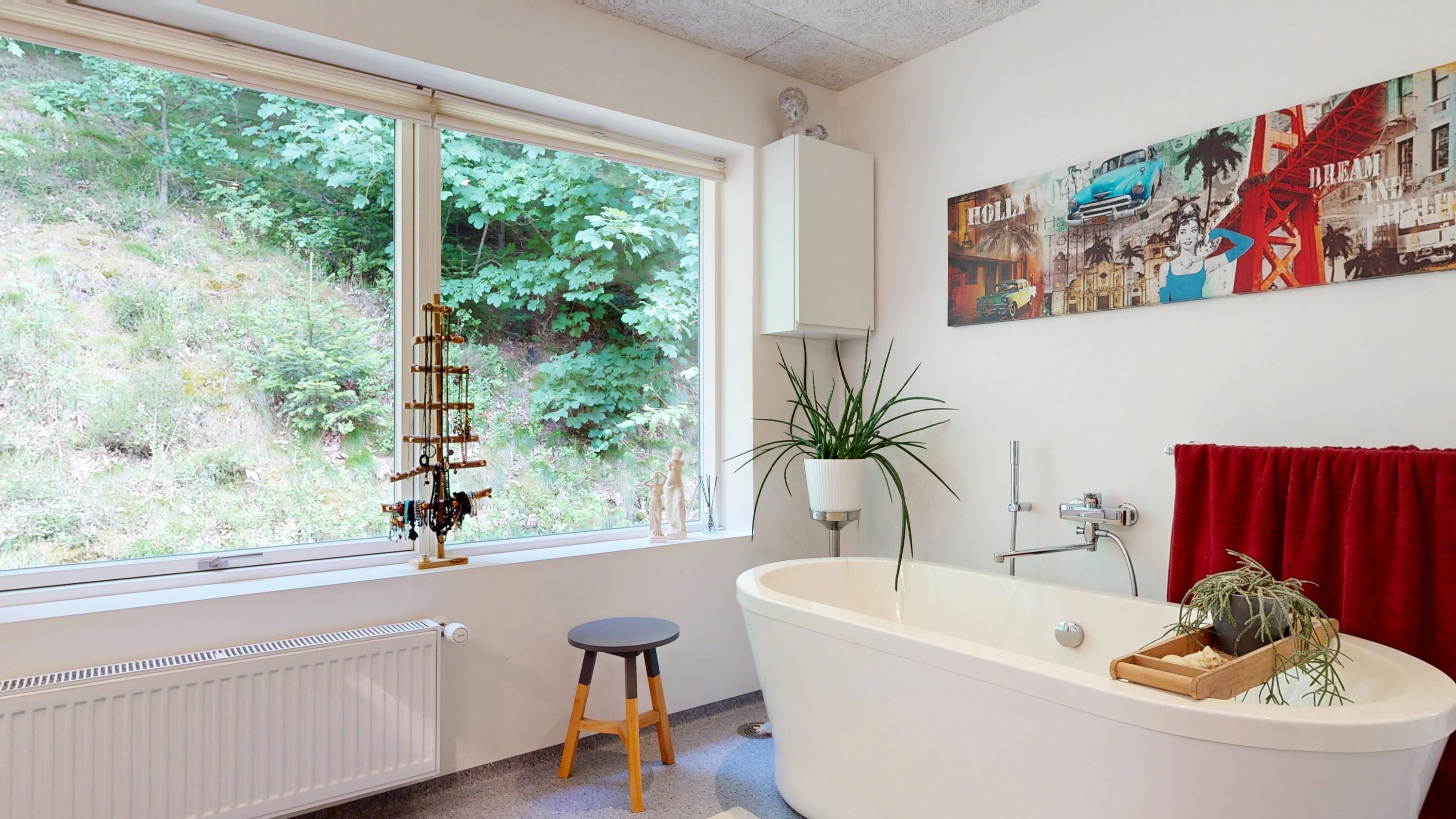 Fremhævet badeværelse billede i fuldskærmstilstand. Billede af Højlundvej 4, Voervadsbro, 8660 Skanderborg