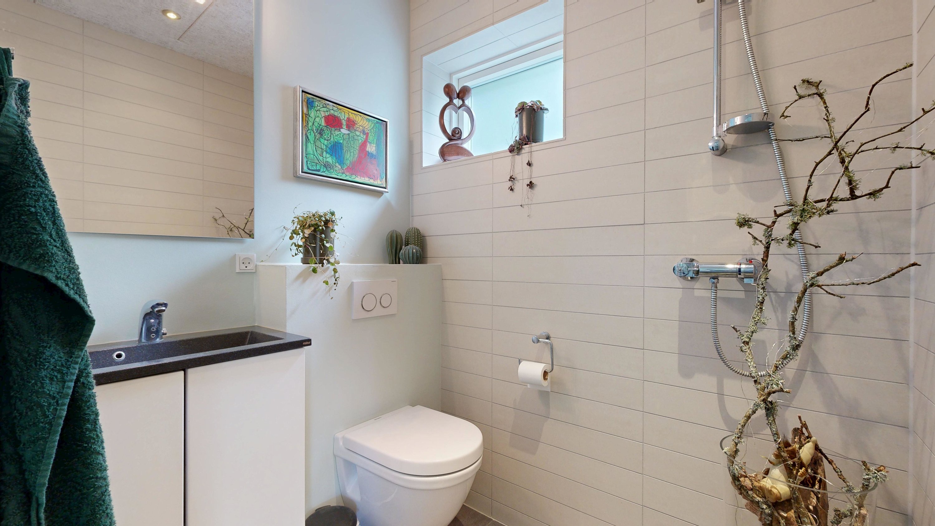 Fremhævet badeværelse billede i fuldskærmstilstand. Billede af Højlundvej 4, Voervadsbro, 8660 Skanderborg