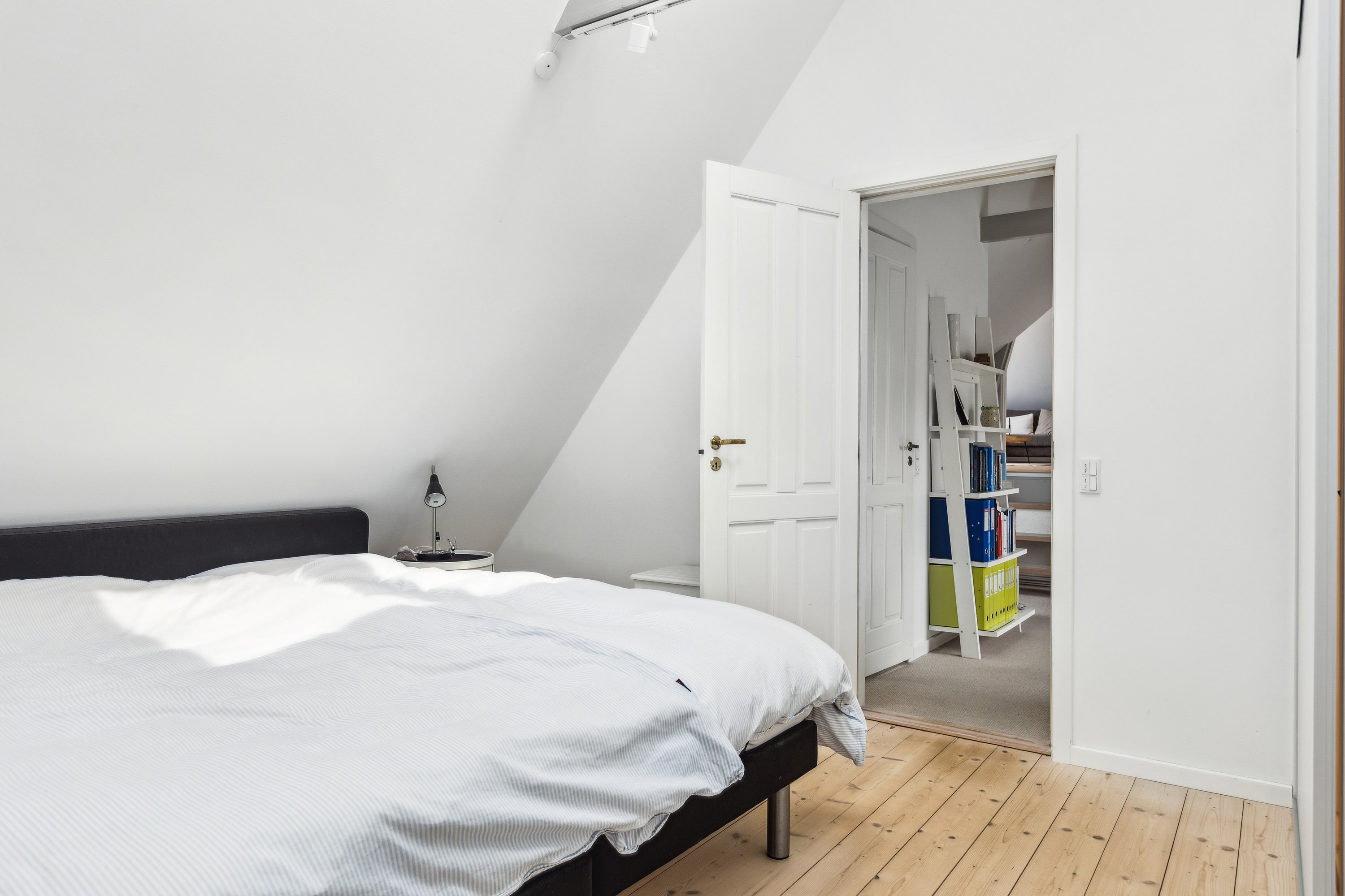 Fremhævet soveværelse billede i fuldskærmstilstand. Billede af Bjernemarksvej 36, Tåsinge, 5700 Svendborg