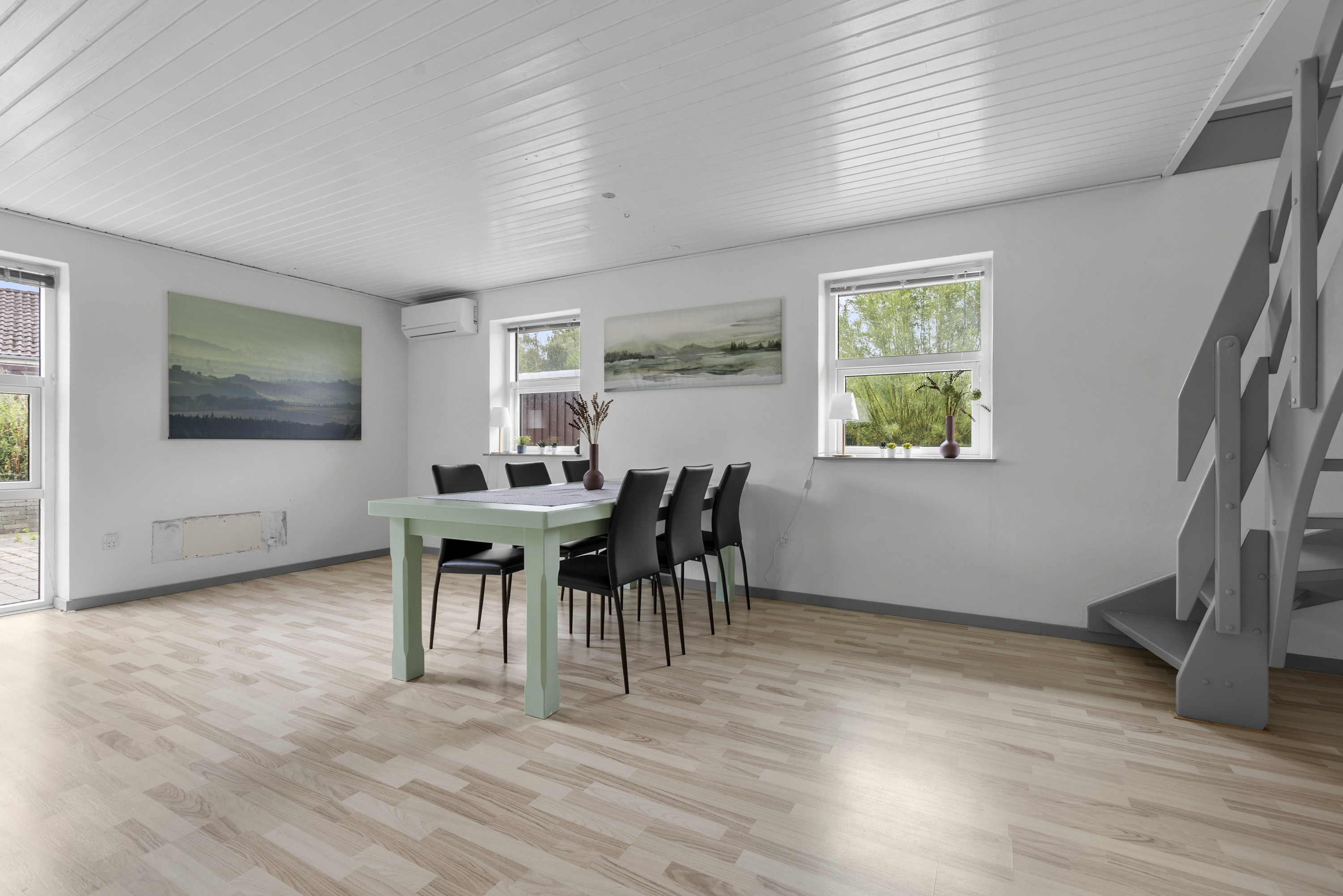 Fremhævet stue billede i fuldskærmstilstand. Billede af Stigsager 49, Rørby, 4400 Kalundborg