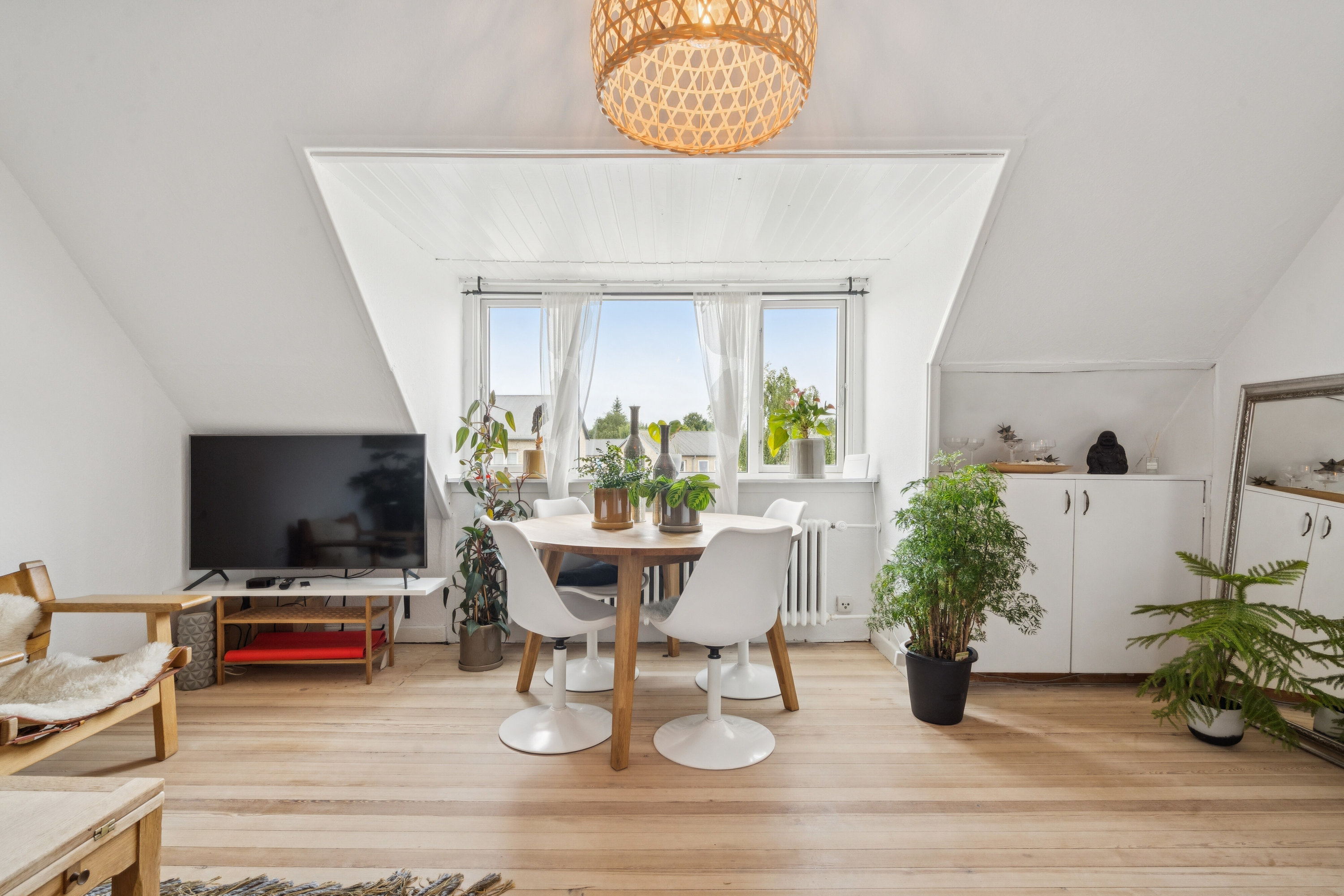 Miniaturebillede 2: stue. Billede af Silkeborgvej 196, 3. th., 8000 Aarhus C