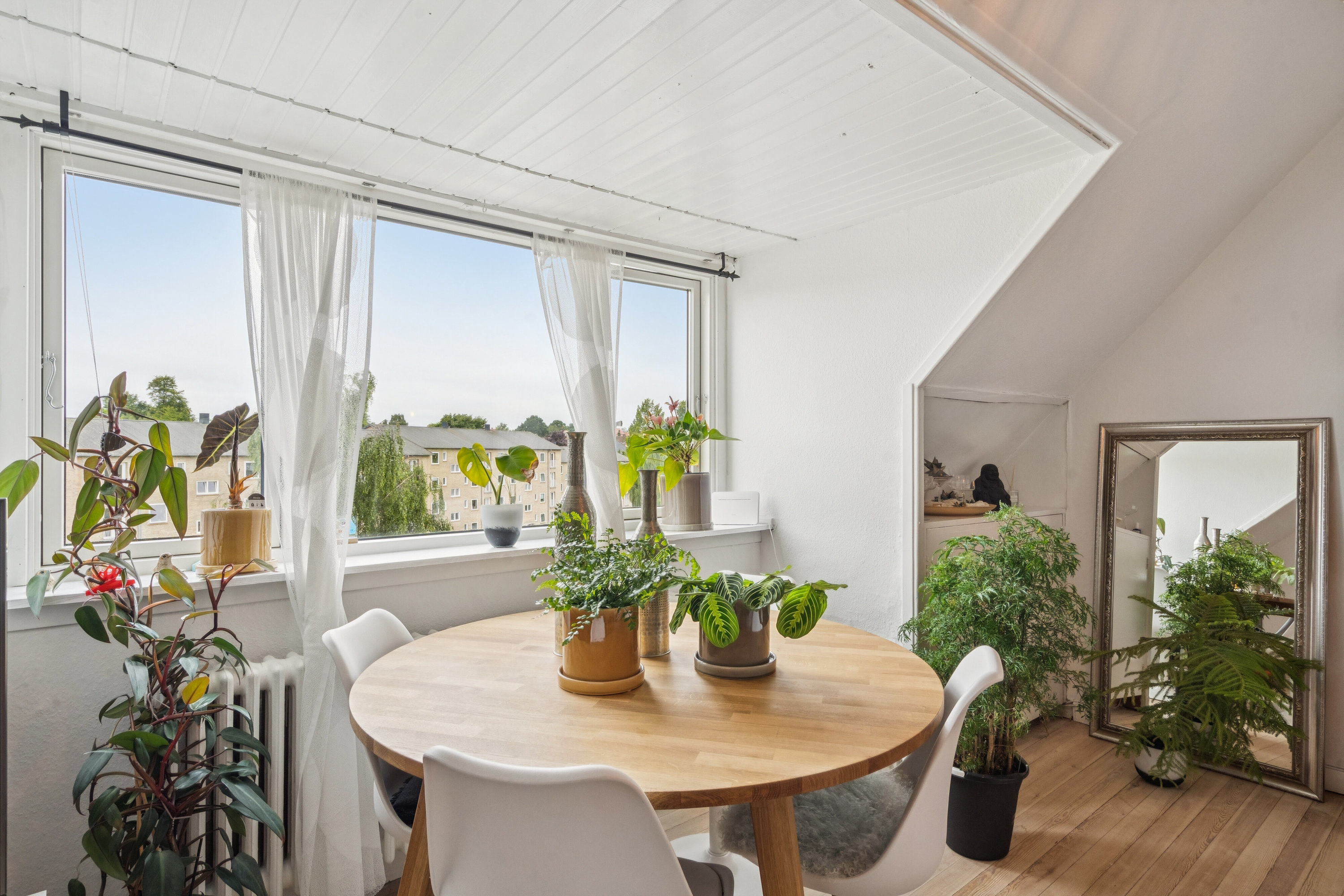 Fremhævet stue billede i fuldskærmstilstand. Billede af Silkeborgvej 196, 3. th., 8000 Aarhus C