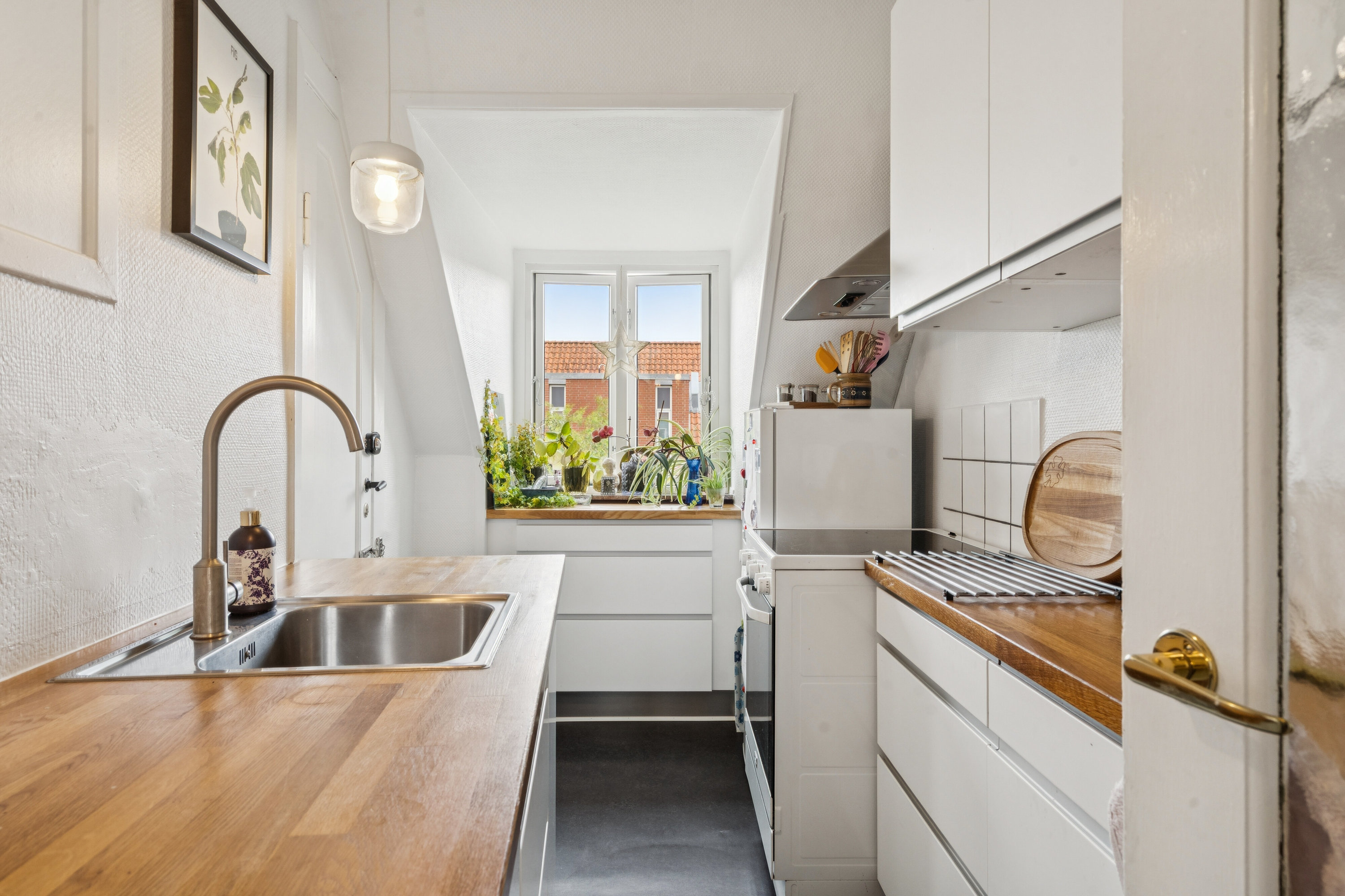 Fremhævet køkken billede i fuldskærmstilstand. Billede af Silkeborgvej 196, 3. th., 8000 Aarhus C