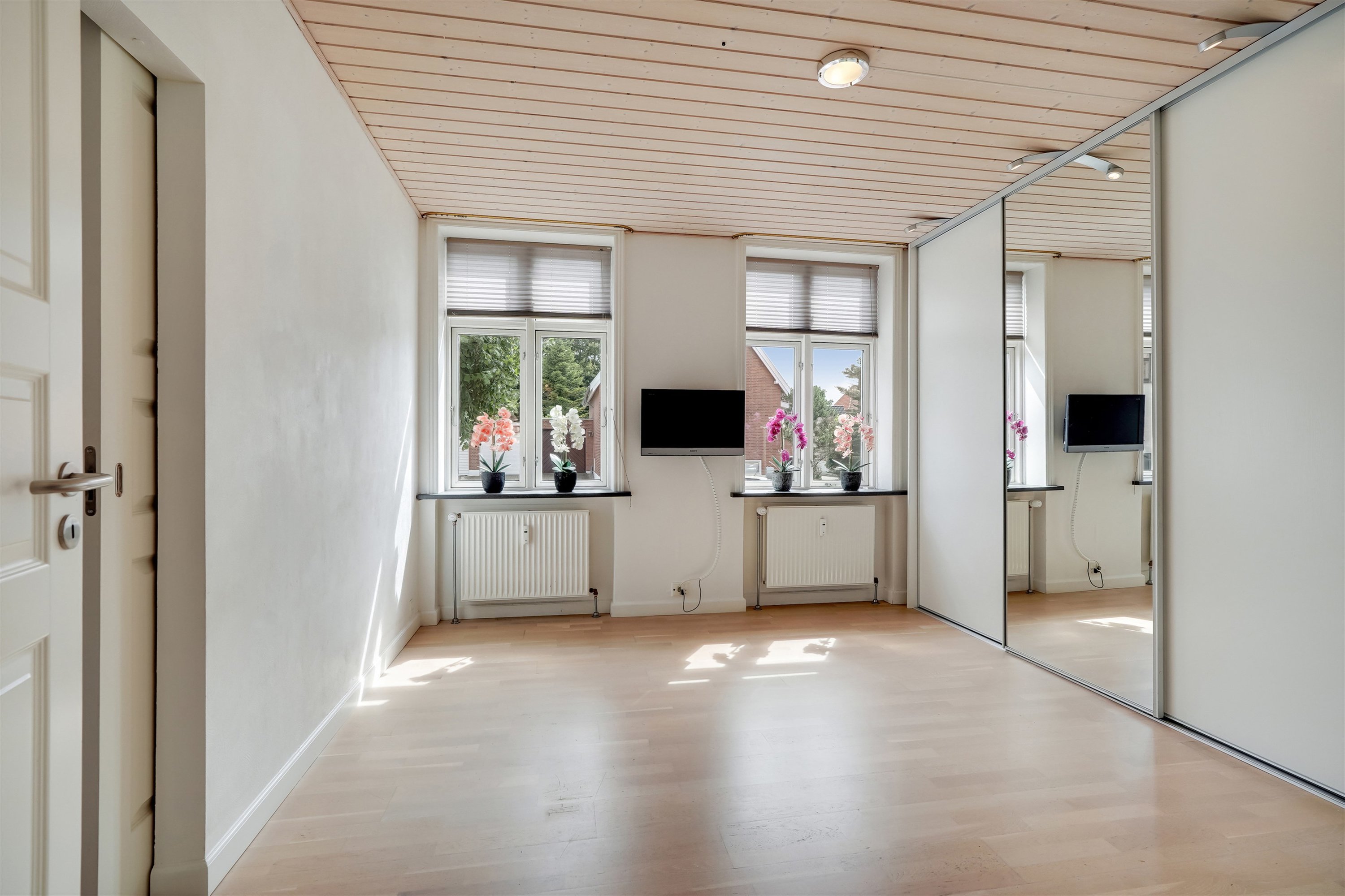 Fremhævet soveværelse billede i fuldskærmstilstand. Billede af Frodesgade 135, 6700 Esbjerg