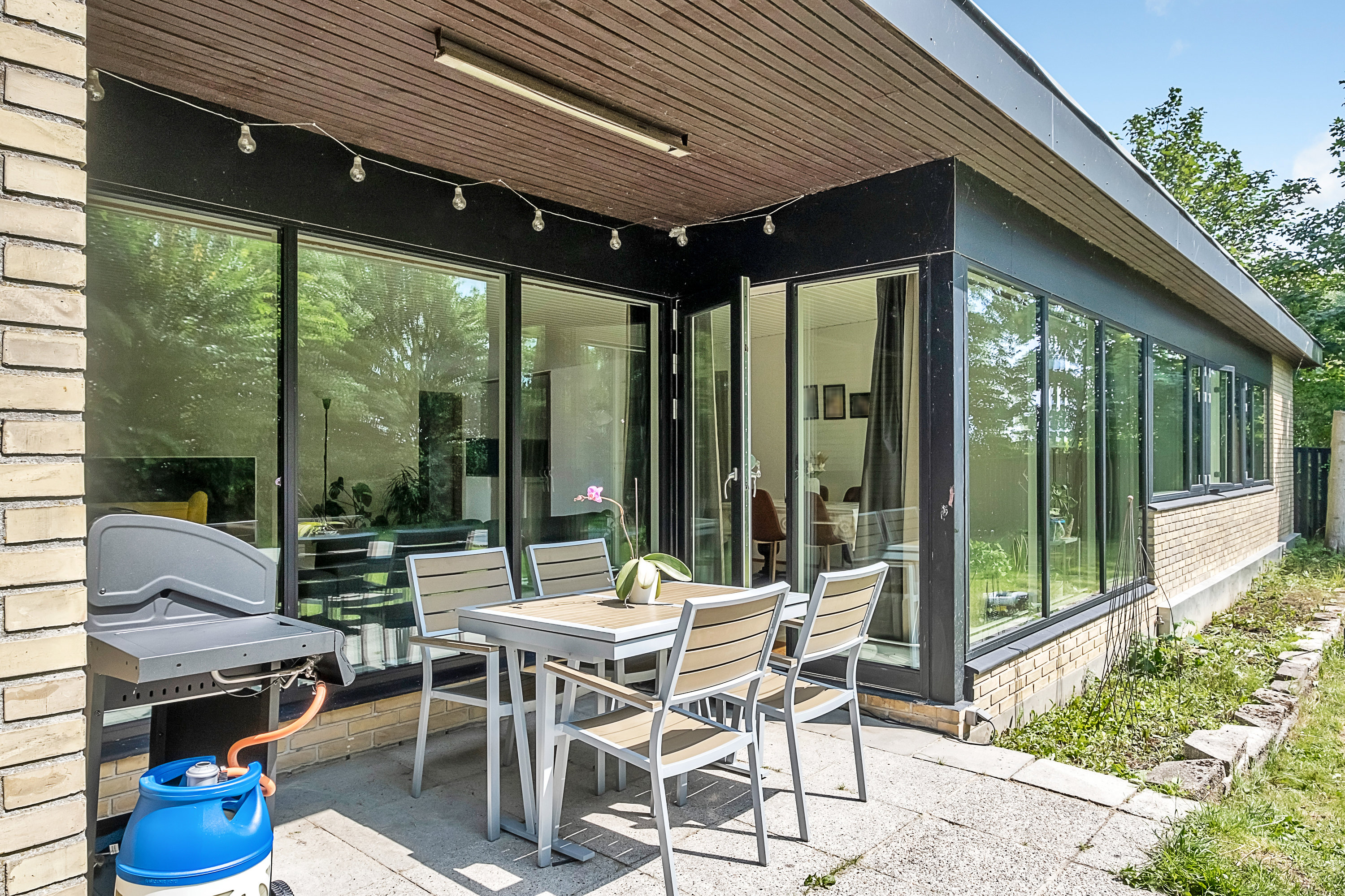 Fremhævet terrasse billede i fuldskærmstilstand. Billede af Mosevangen 3, 8520 Lystrup