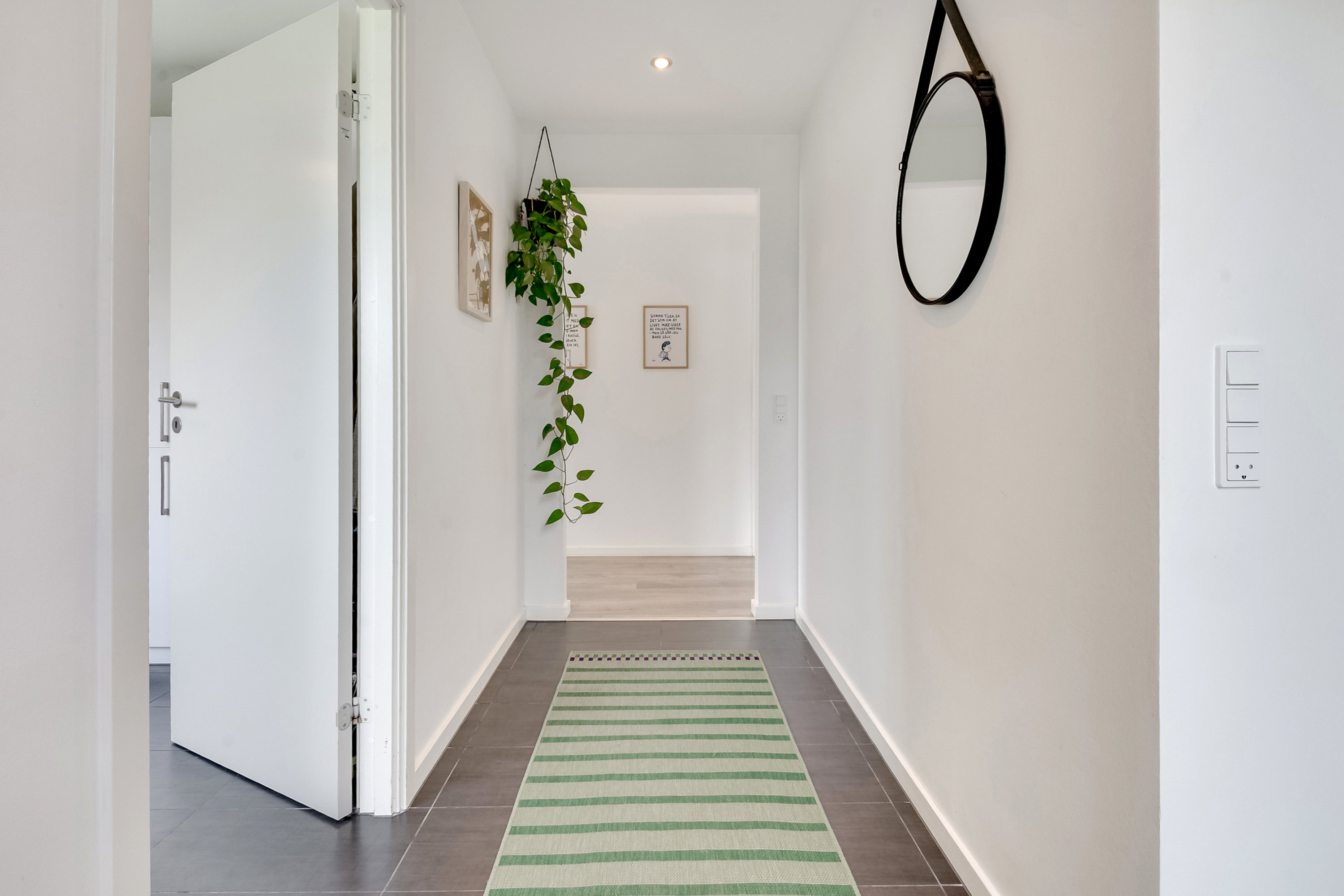 Fremhævet gang billede i fuldskærmstilstand. Billede af Løbegangen 89, 5800 Nyborg